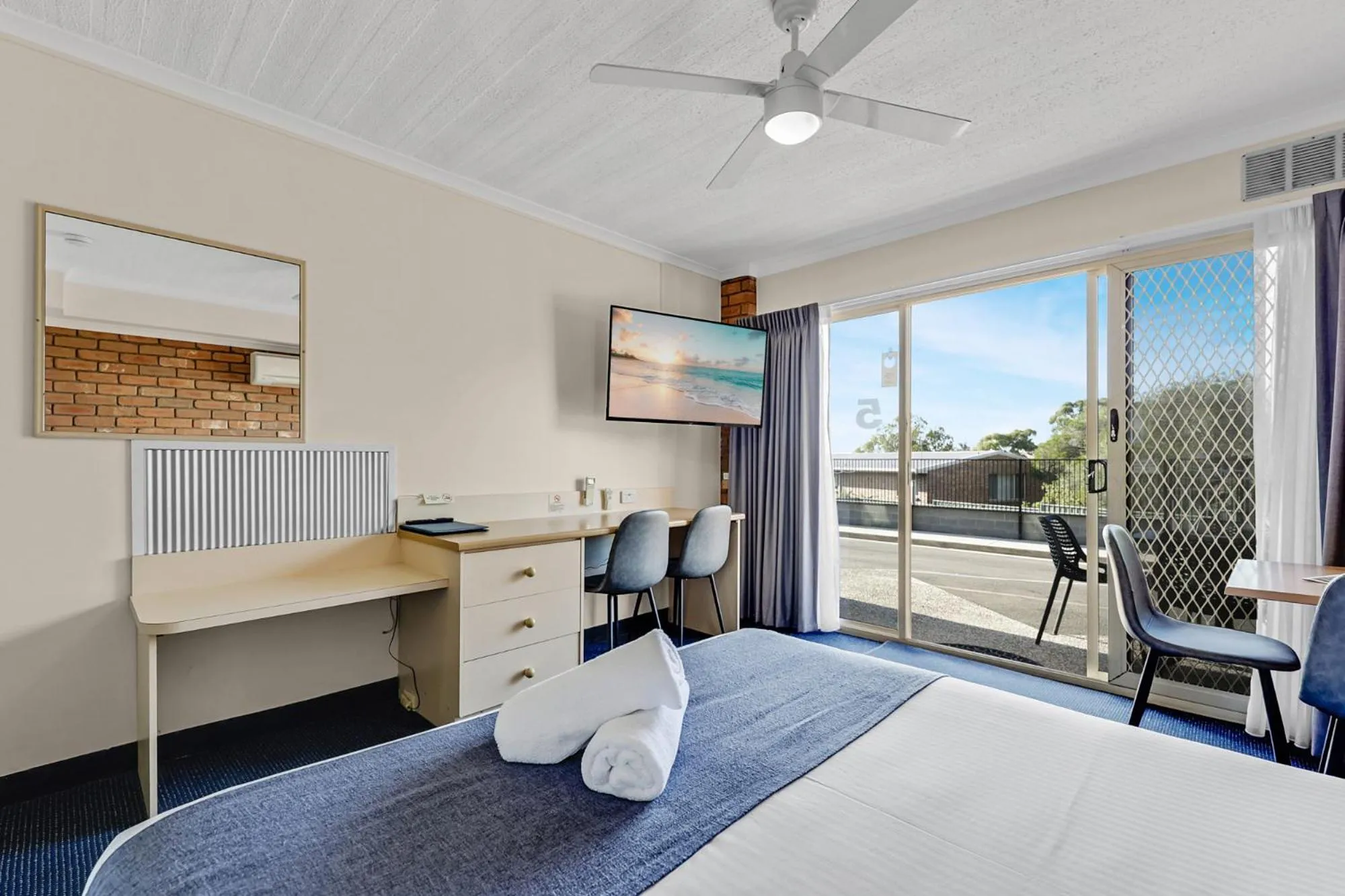 Ground Family Suite in Sapphire Waters Motor Inn