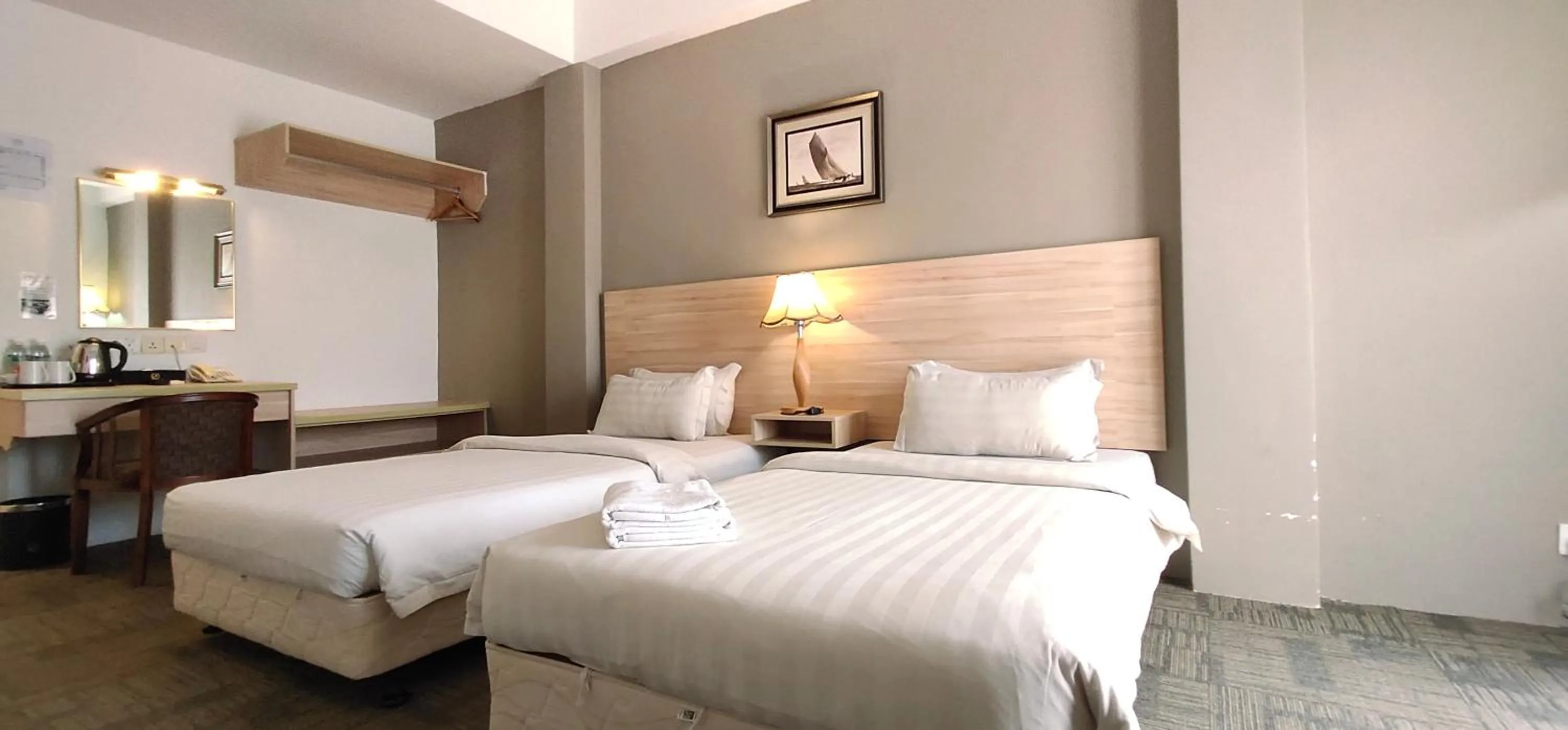 Deluxe Twin Room in Prima Hotel Melaka