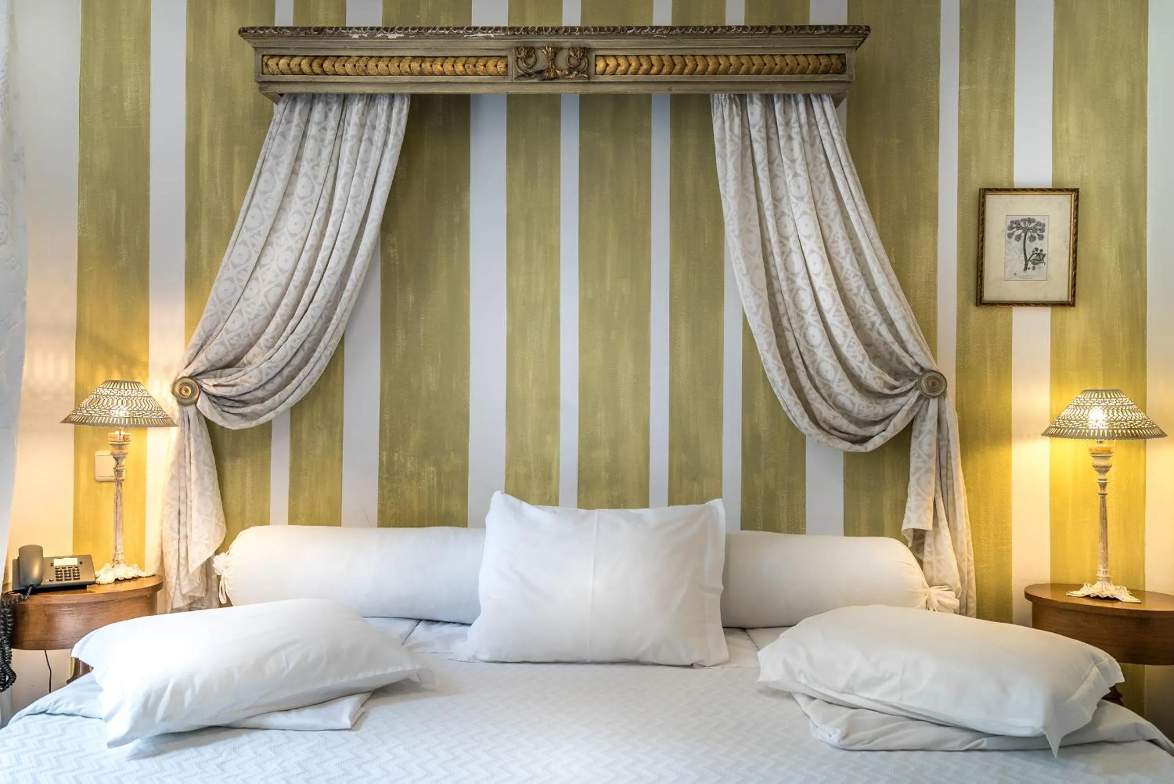 Suite in Lawrences Hotel