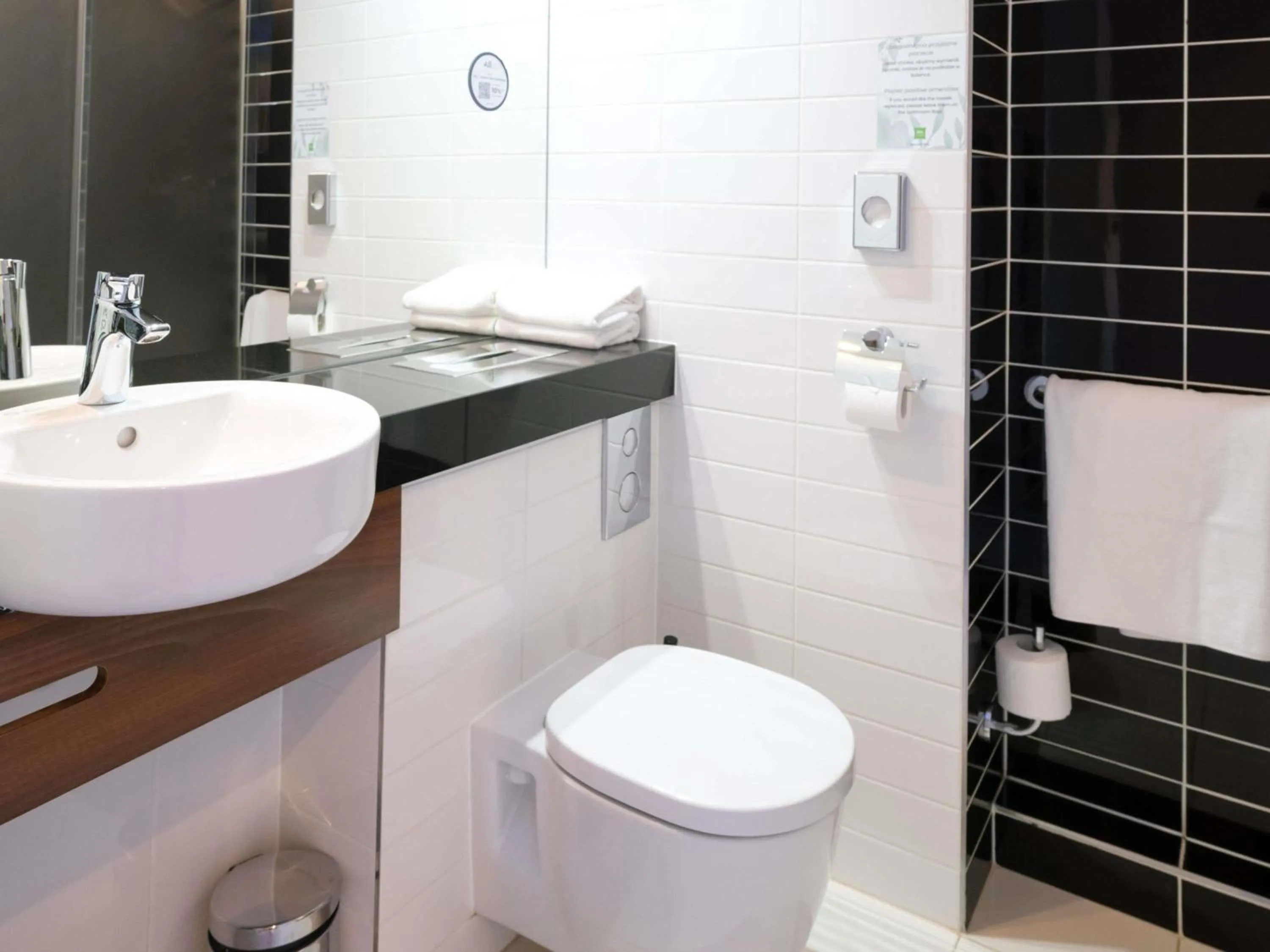 Standard Twin Room in ibis Styles Wałbrzych