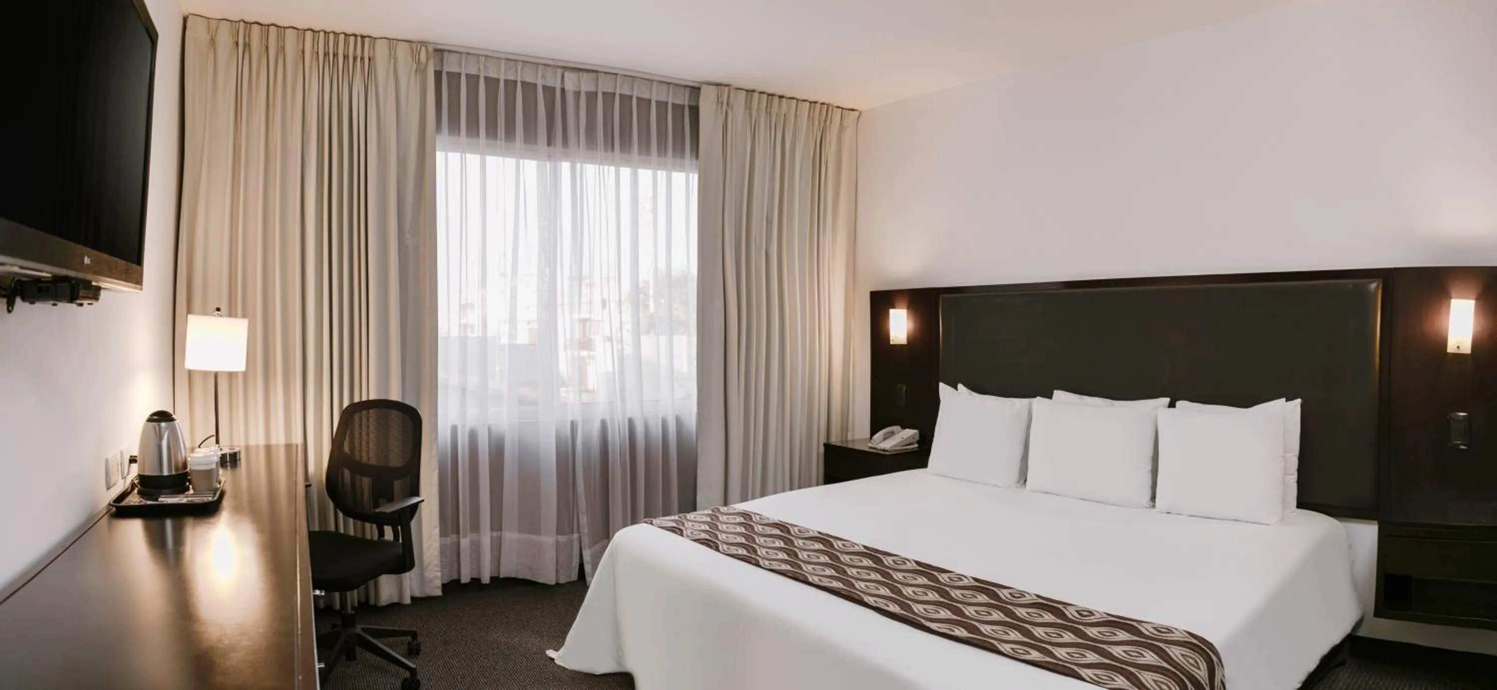 King Room - Non-Smoking in Wyndham Costa del Sol Trujillo