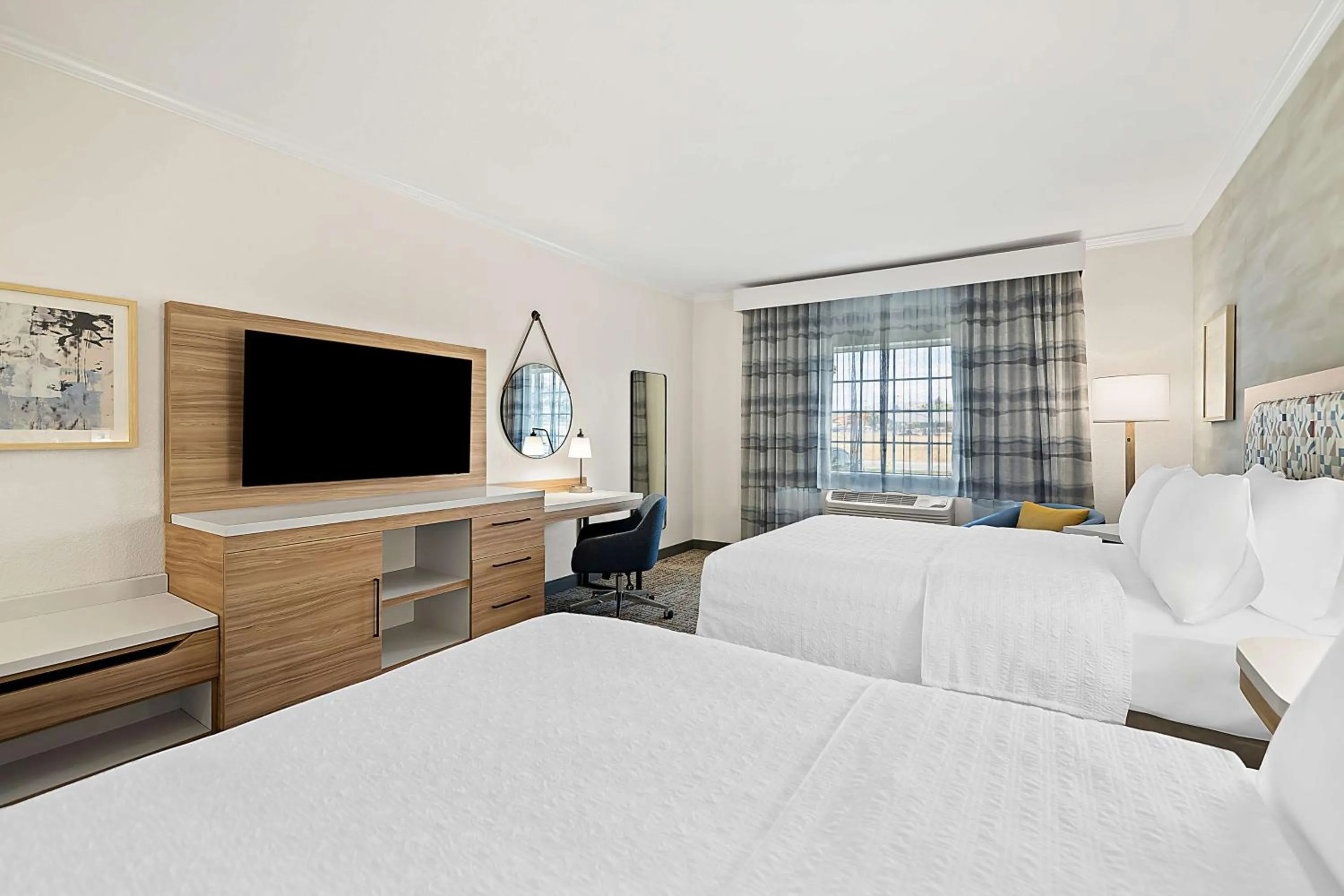 Queen Room with Two Queen Beds - Non-Smoking in Hampton Inn Morgan Hill