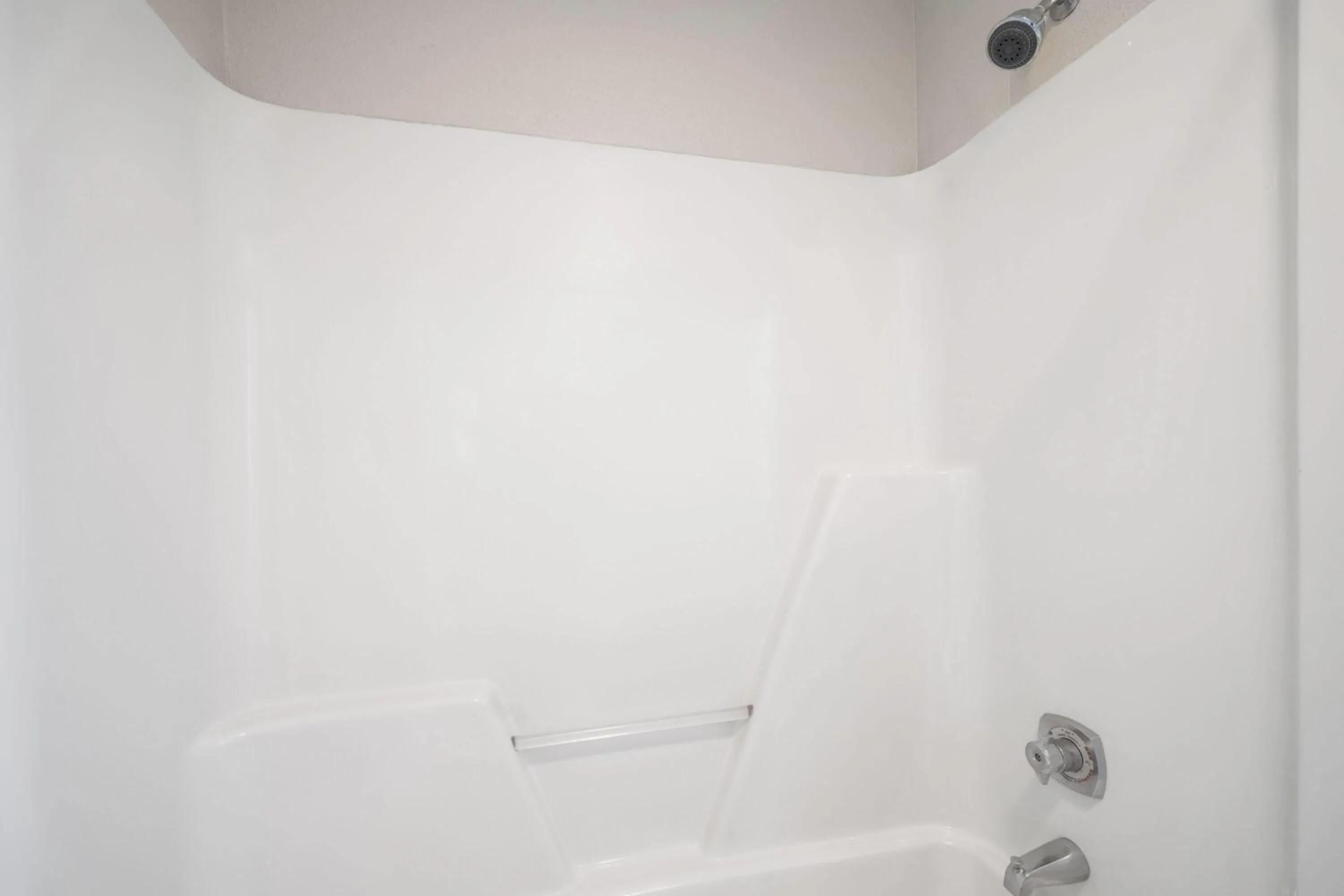 Deluxe King Studio Suite - Non-Smoking in Days Inn by Wyndham Alma