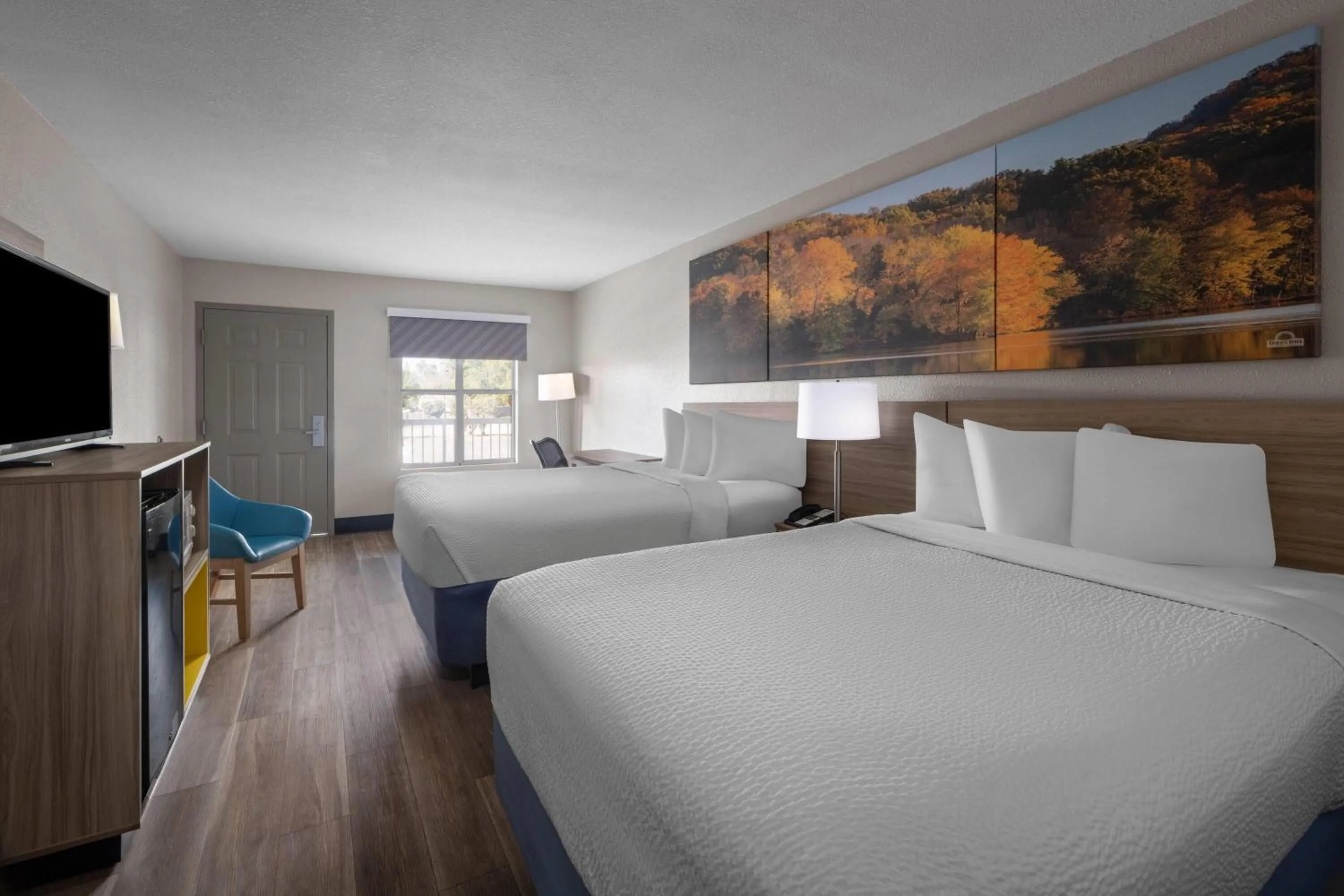 Double Room with Two Double Beds - Smoking in Days Inn by Wyndham Alma