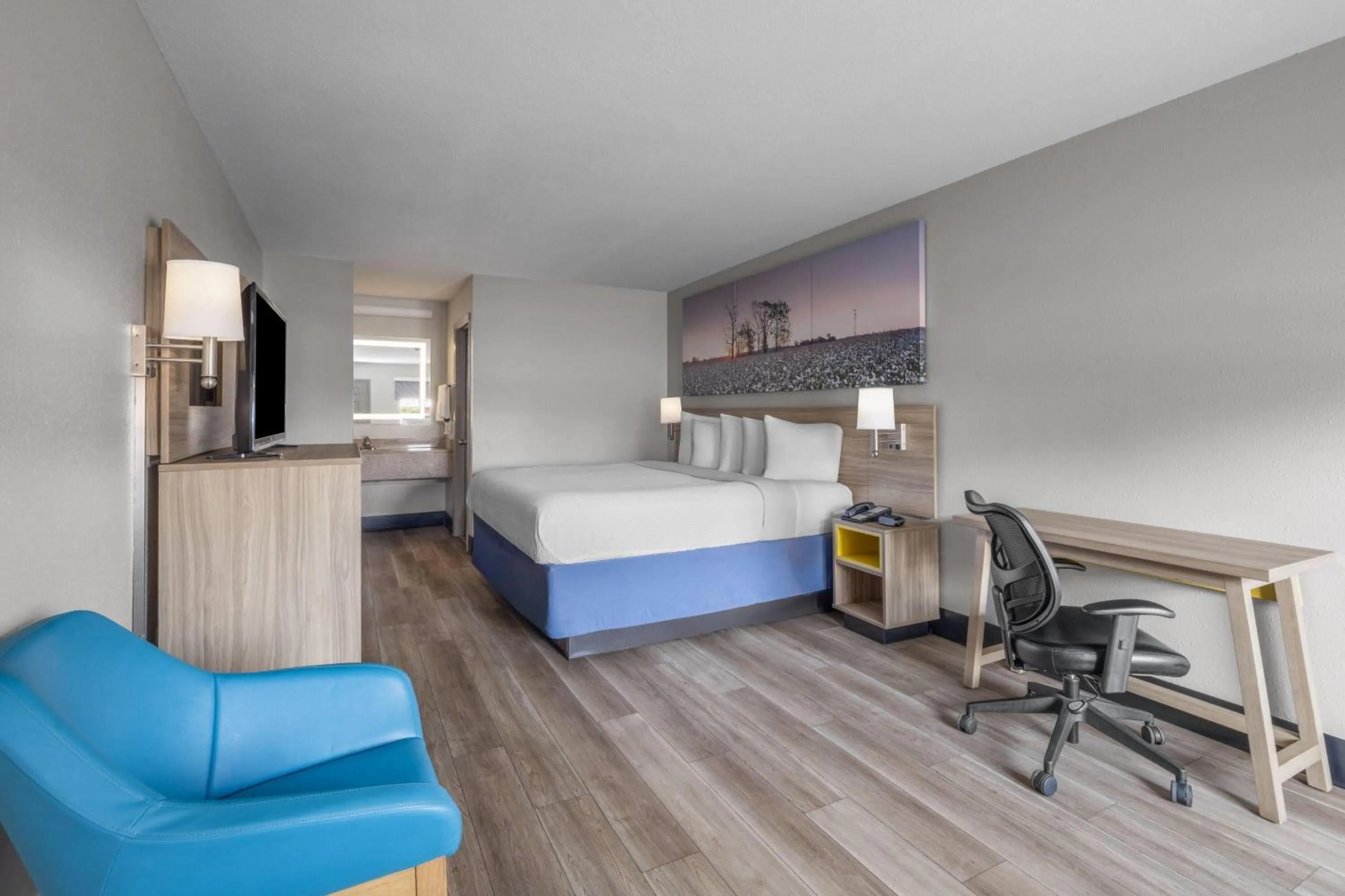 King Room - Non-Smoking in Days Inn by Wyndham Alma