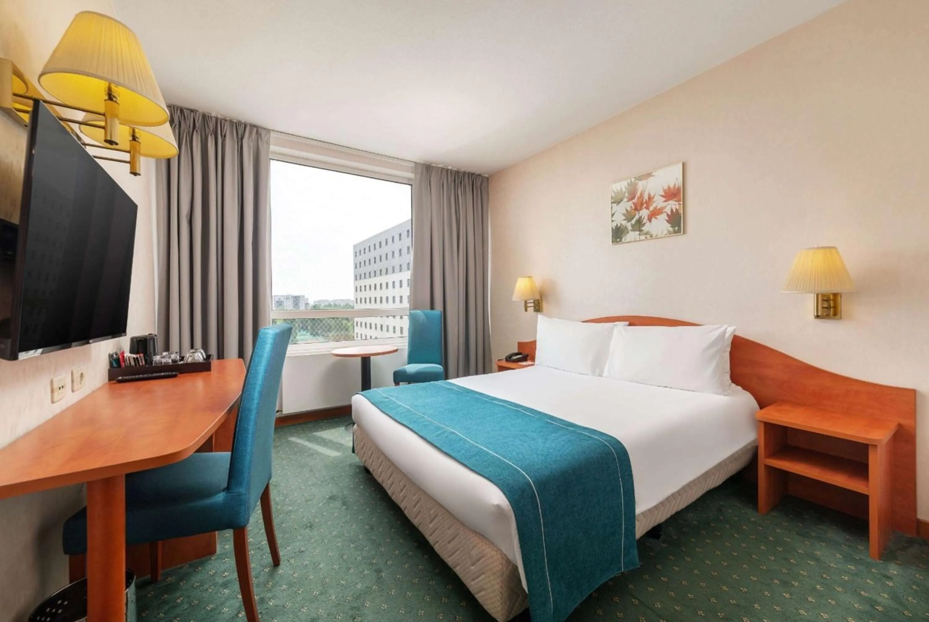 QUEEN ROOM, NON SMOKING - single occupancy in Ramada by Wyndham Bucharest Parc Hotel