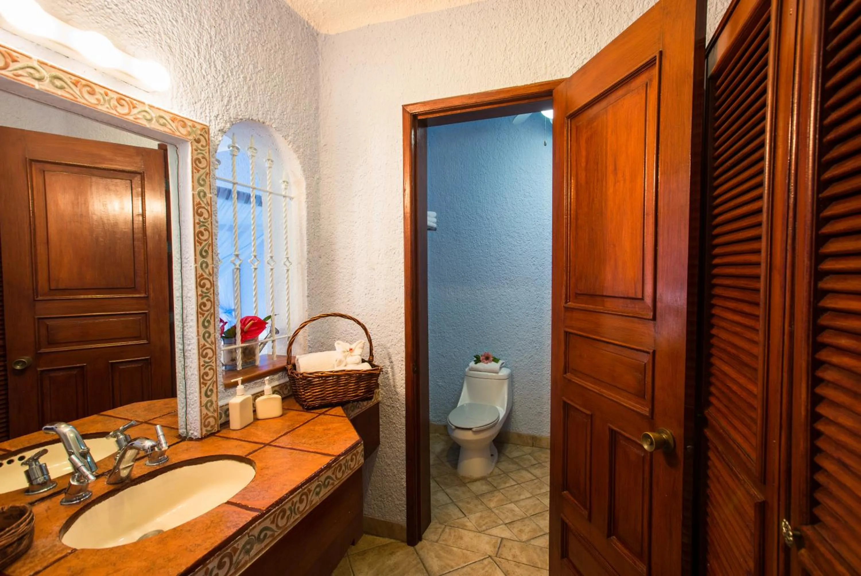 Standard Suite in Chez Waffle Hotel