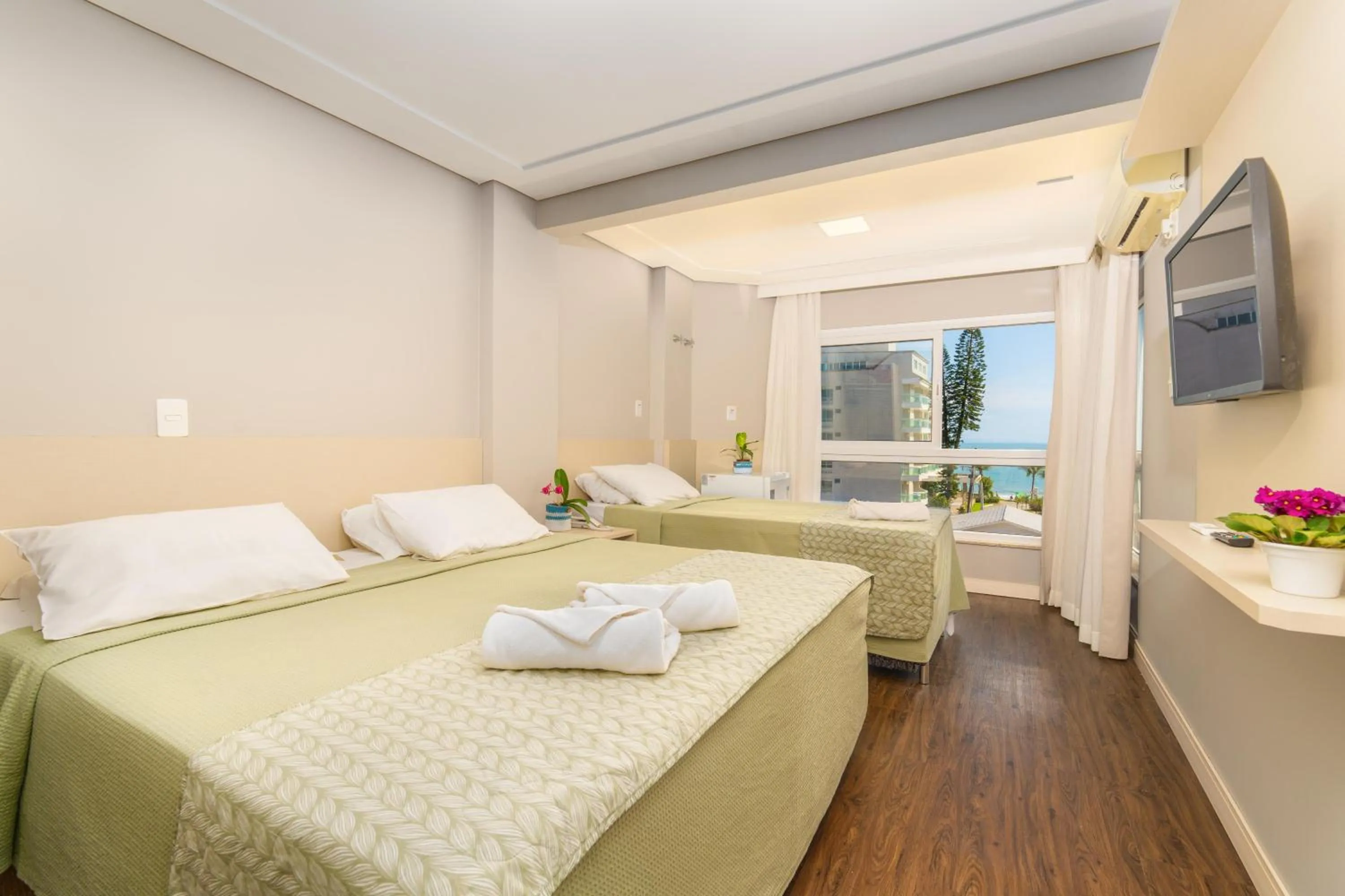 Deluxe Suite with Sea View in Boulevard Beach Canasvieiras Hotel