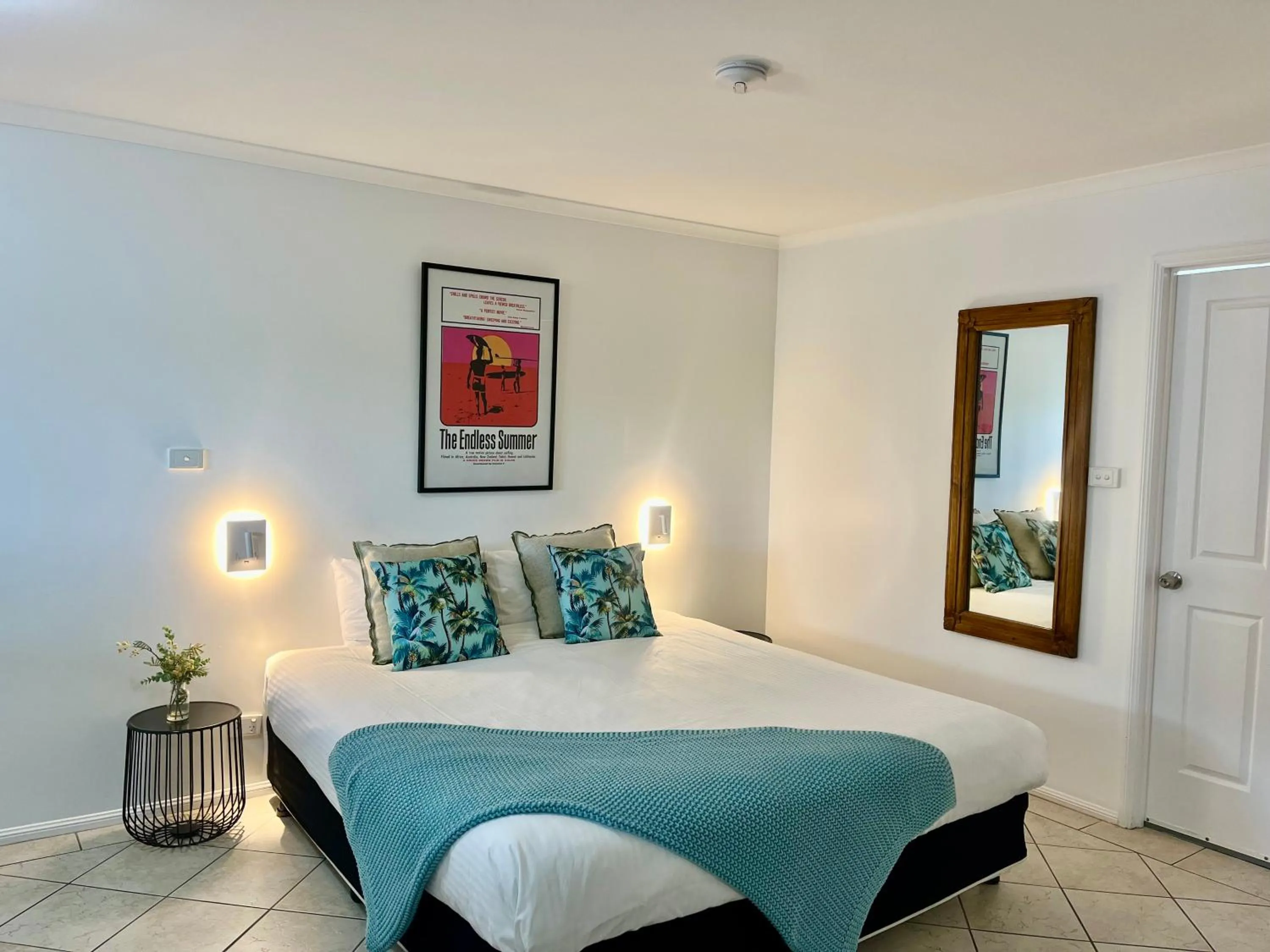 Deluxe Suite with Spa Bath in The Carmel Yamba