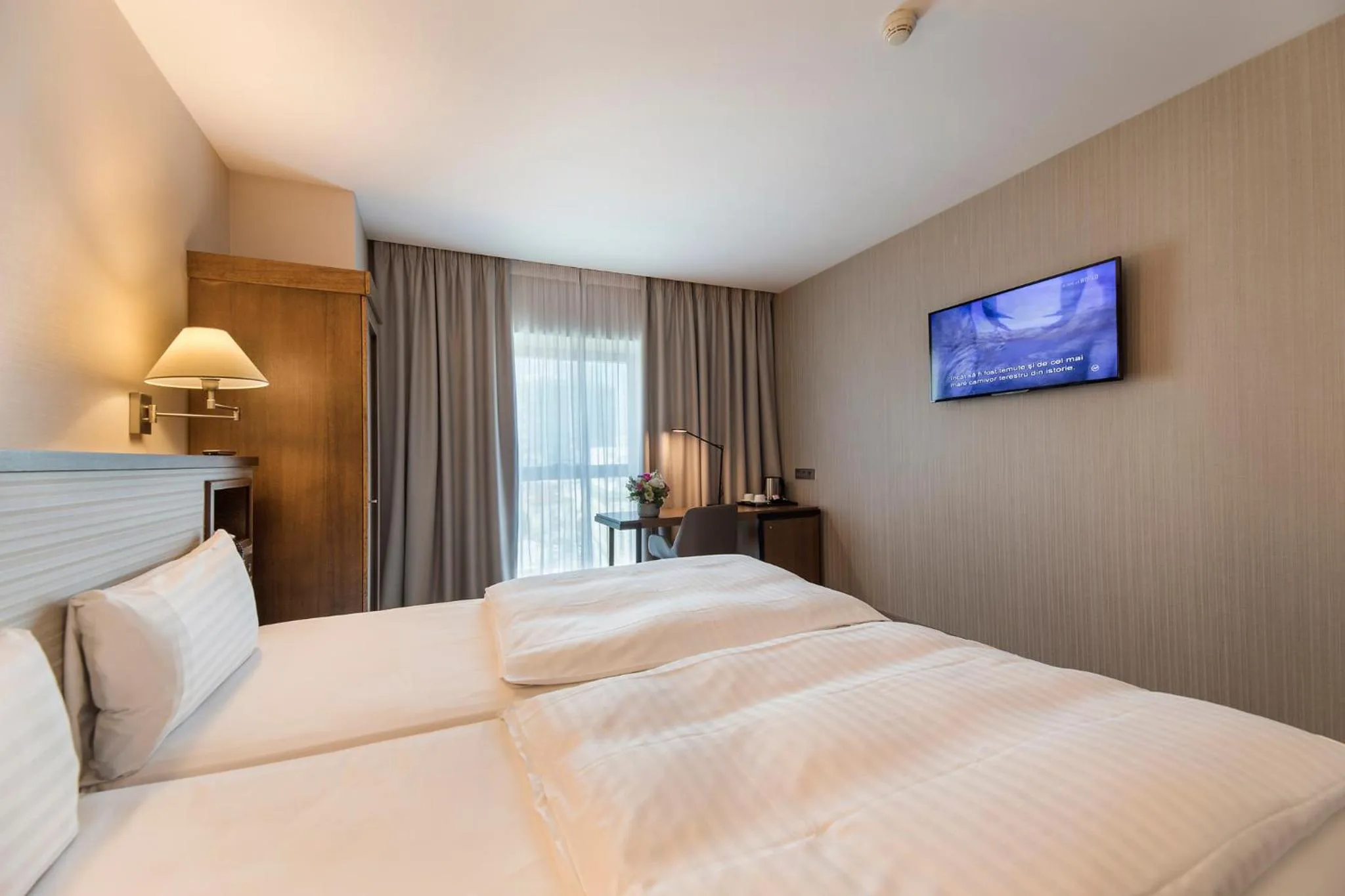 Superior Twin Room in Hotel CH Bucharest