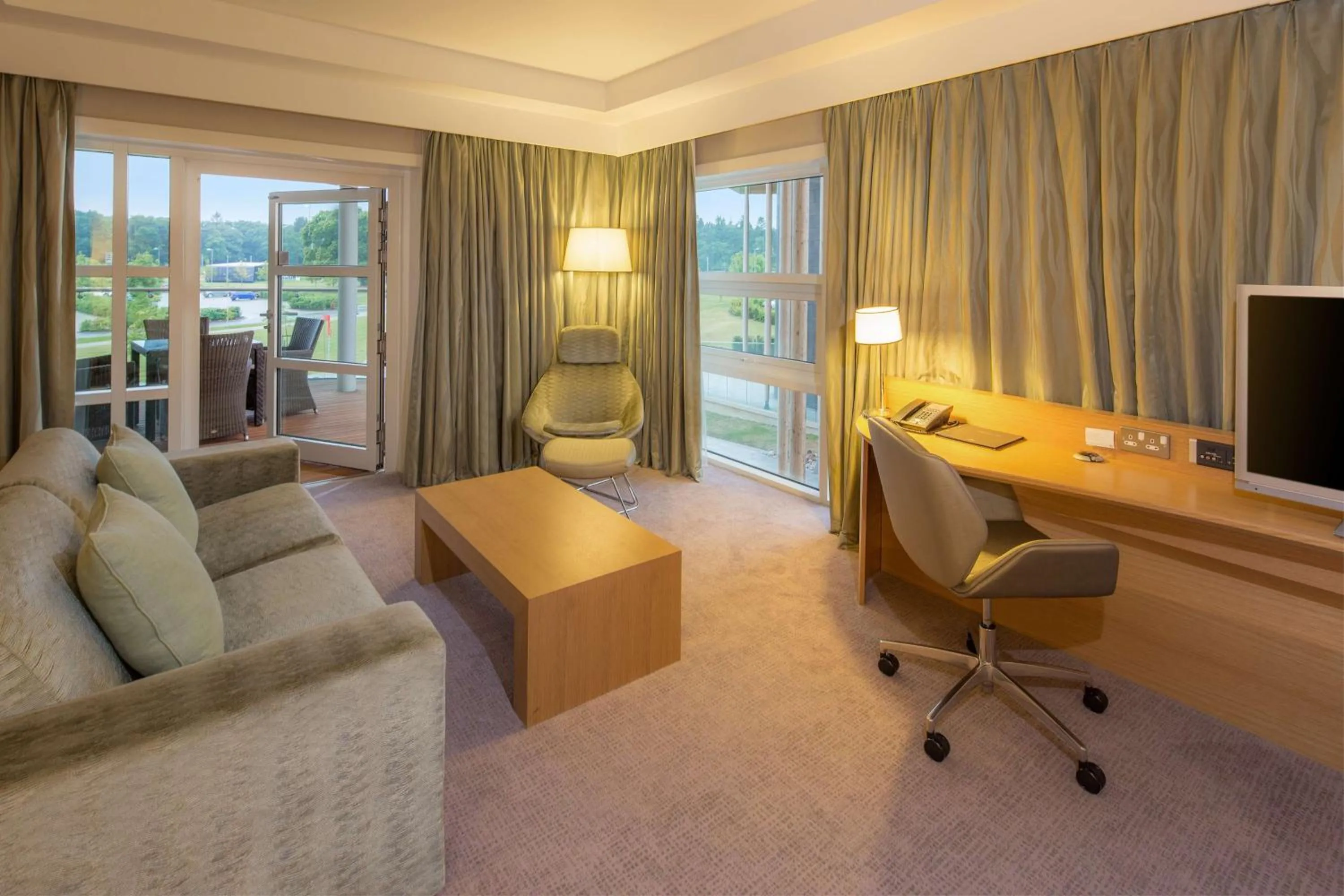 Junior King Suite with Balcony in Hilton at St George's Park