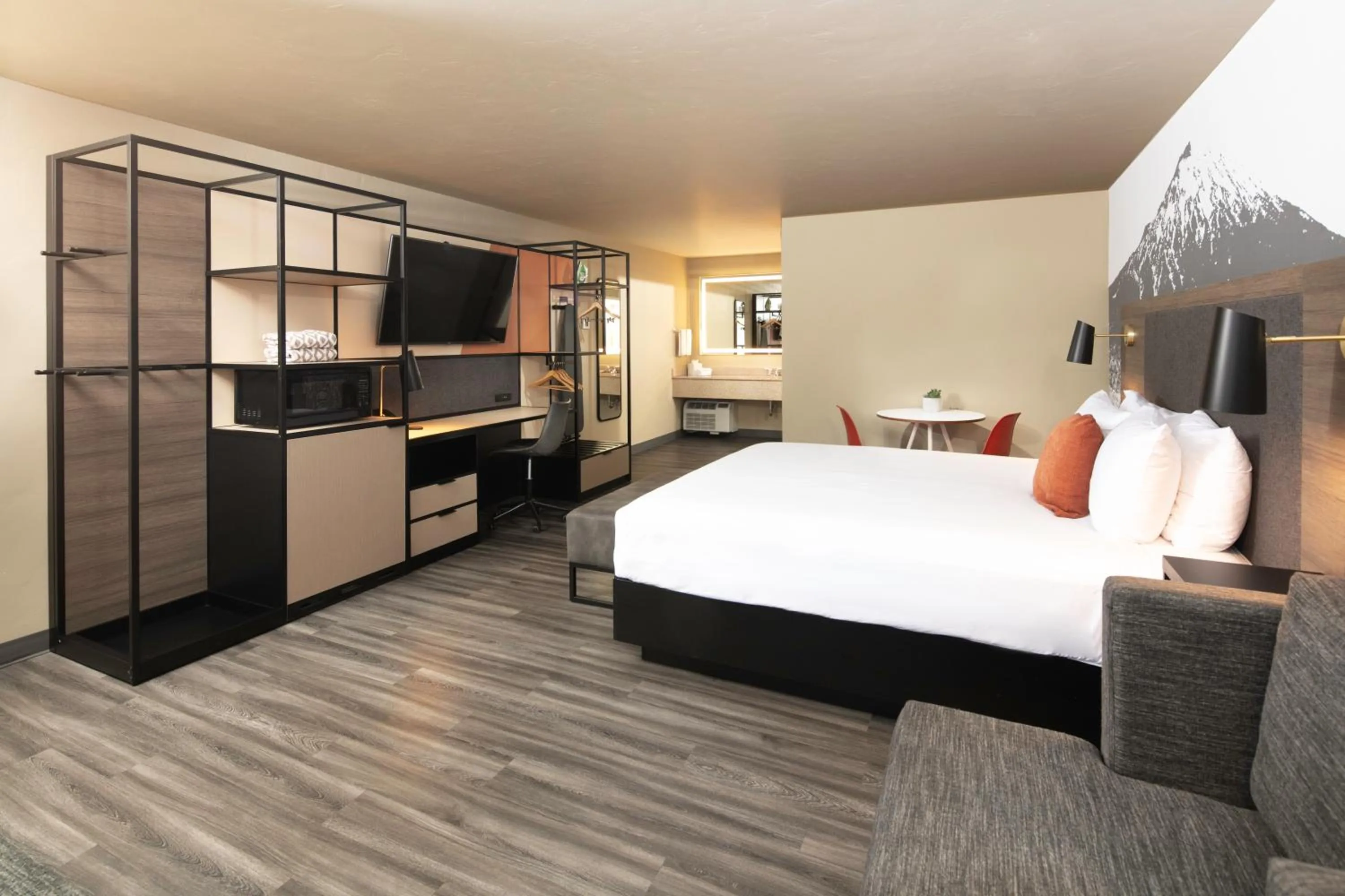 Premium Room, with California King Bed - Disability Access in Waypoint Hotel