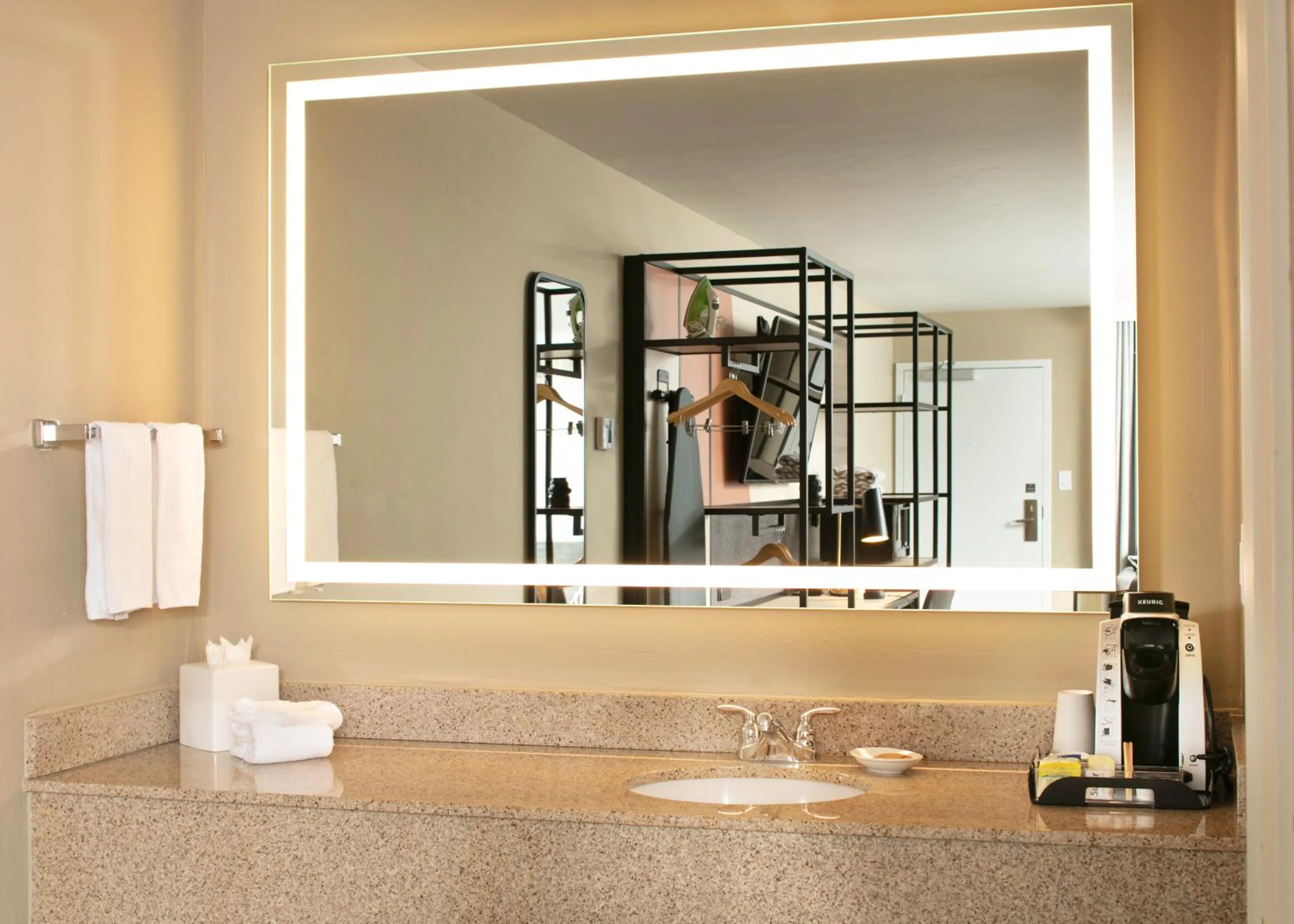 Premium Room, with 2 California King Beds in Waypoint Hotel