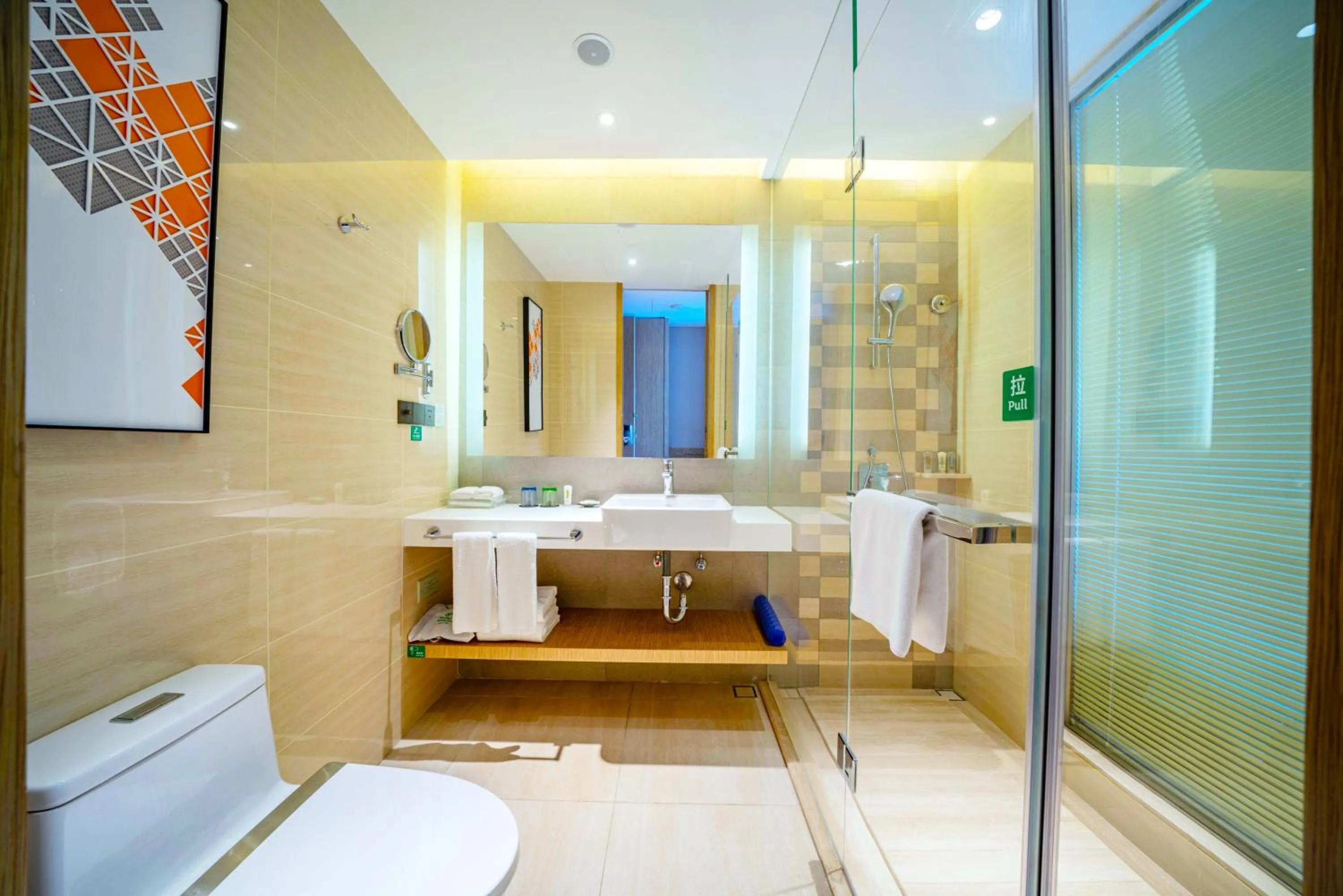 Standard King Room in Holiday Inn Shaoguan Downtown by IHG