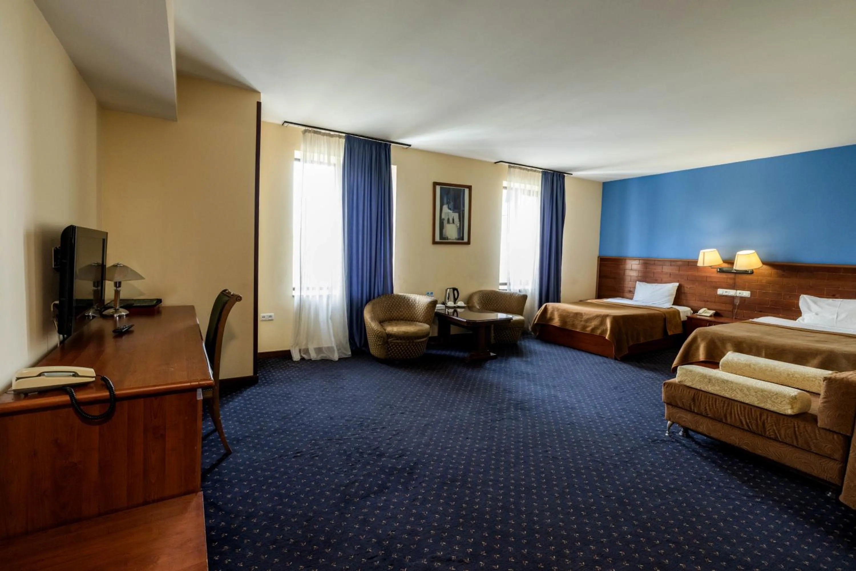 Superior Twin Room in Ararat Hotel