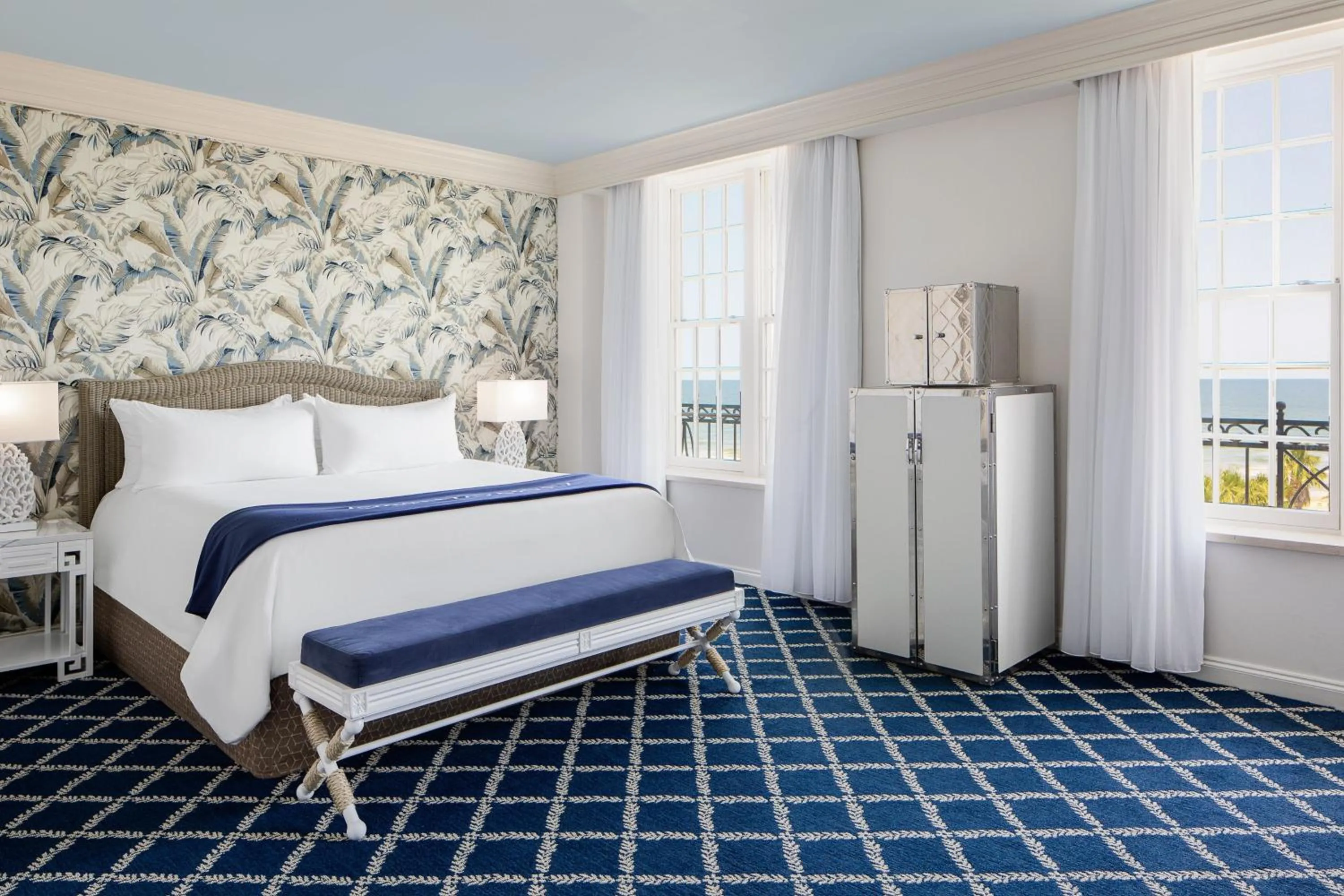 Deluxe King Room with Ocean View - Beachfront in Grand Galvez Resort, Autograph Collection