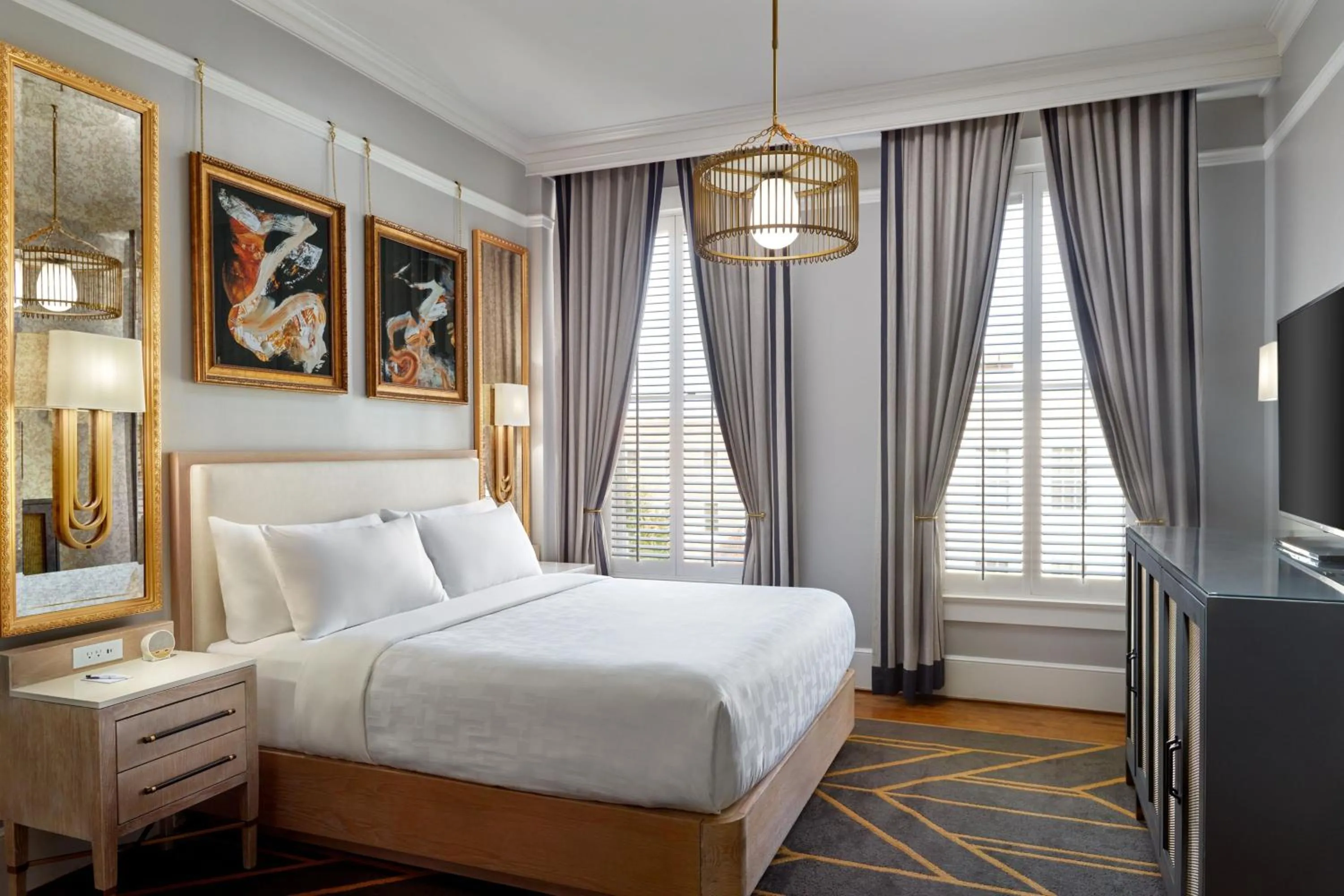 Deluxe King Room in The Tremont House, Galveston, a Tribute Portfolio Hotel