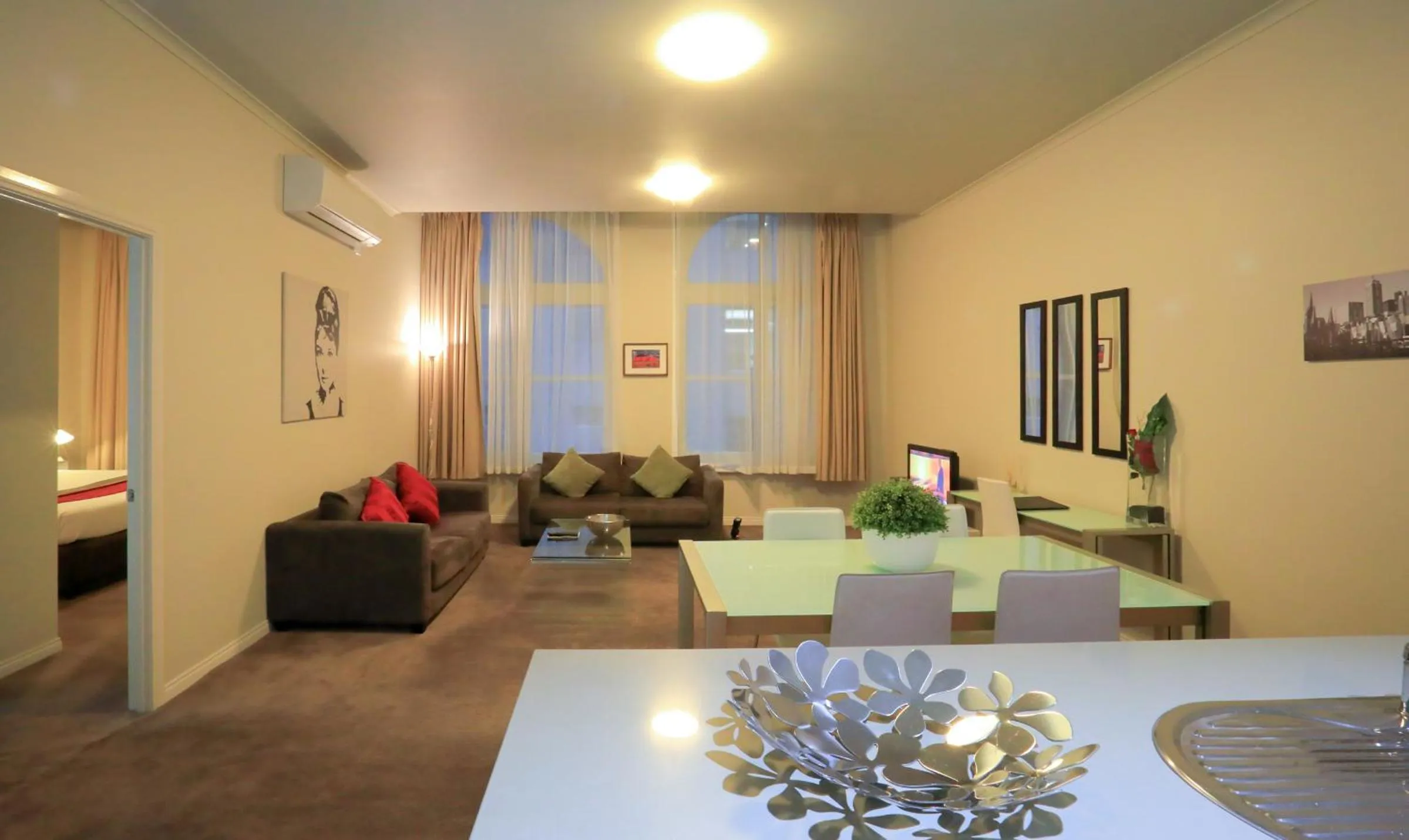 Two-Bedroom, Two-Bathroom Deluxe Apartment in Flinders Landing Apartments