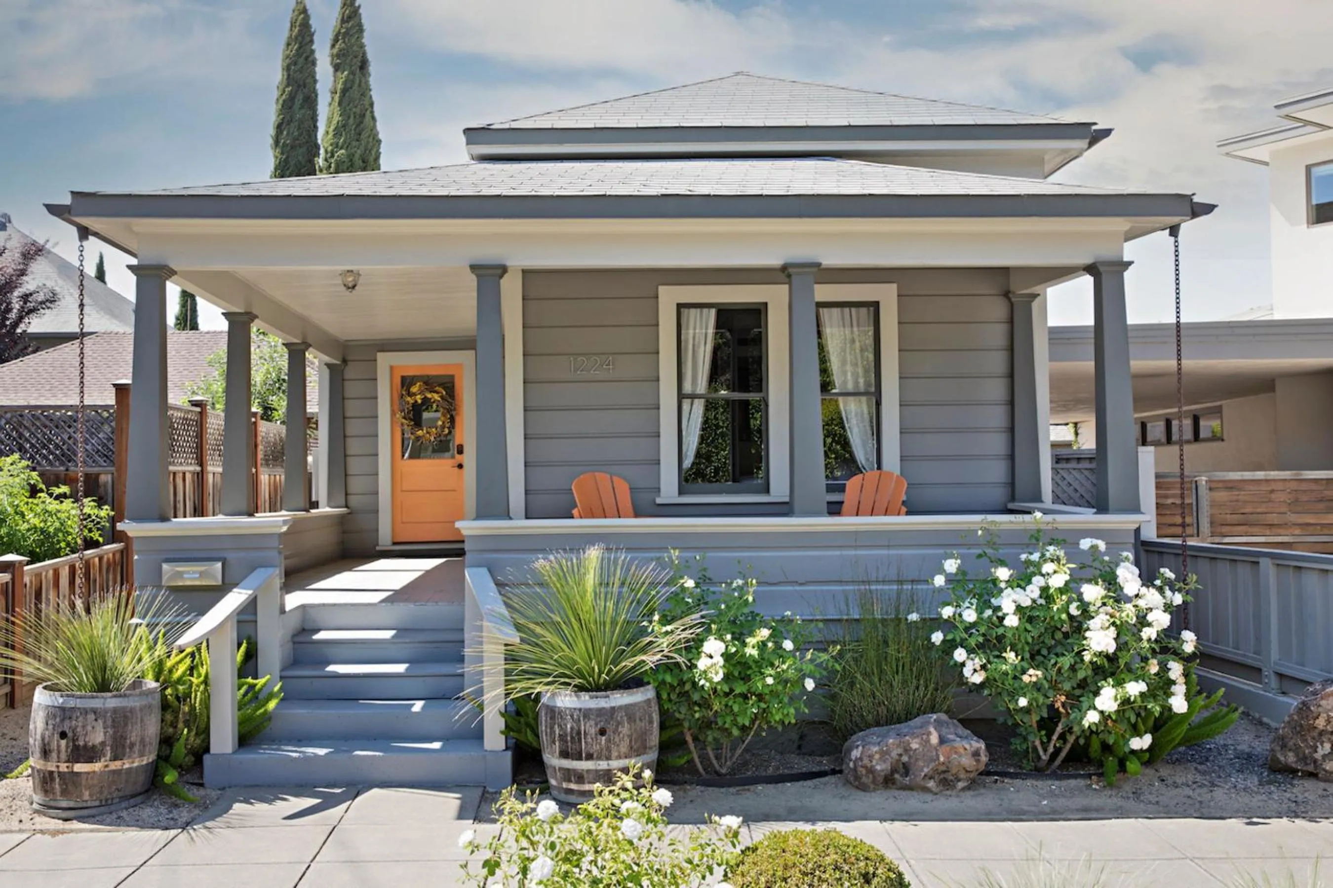 Two Bedroom Bungalow with Kitchen in R Inn Napa