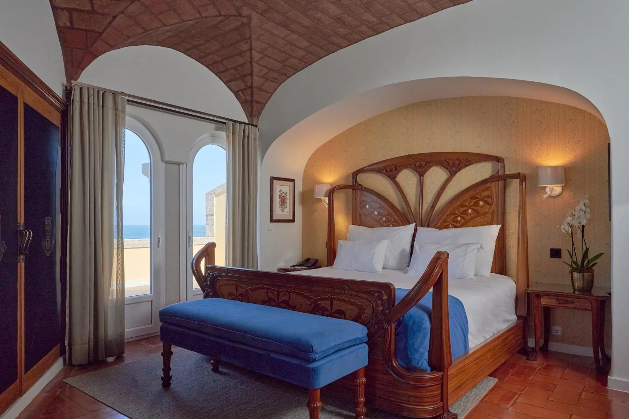Junior Suite with Balcony and Sea View in Hotel Fortaleza do Guincho Relais & Châteaux