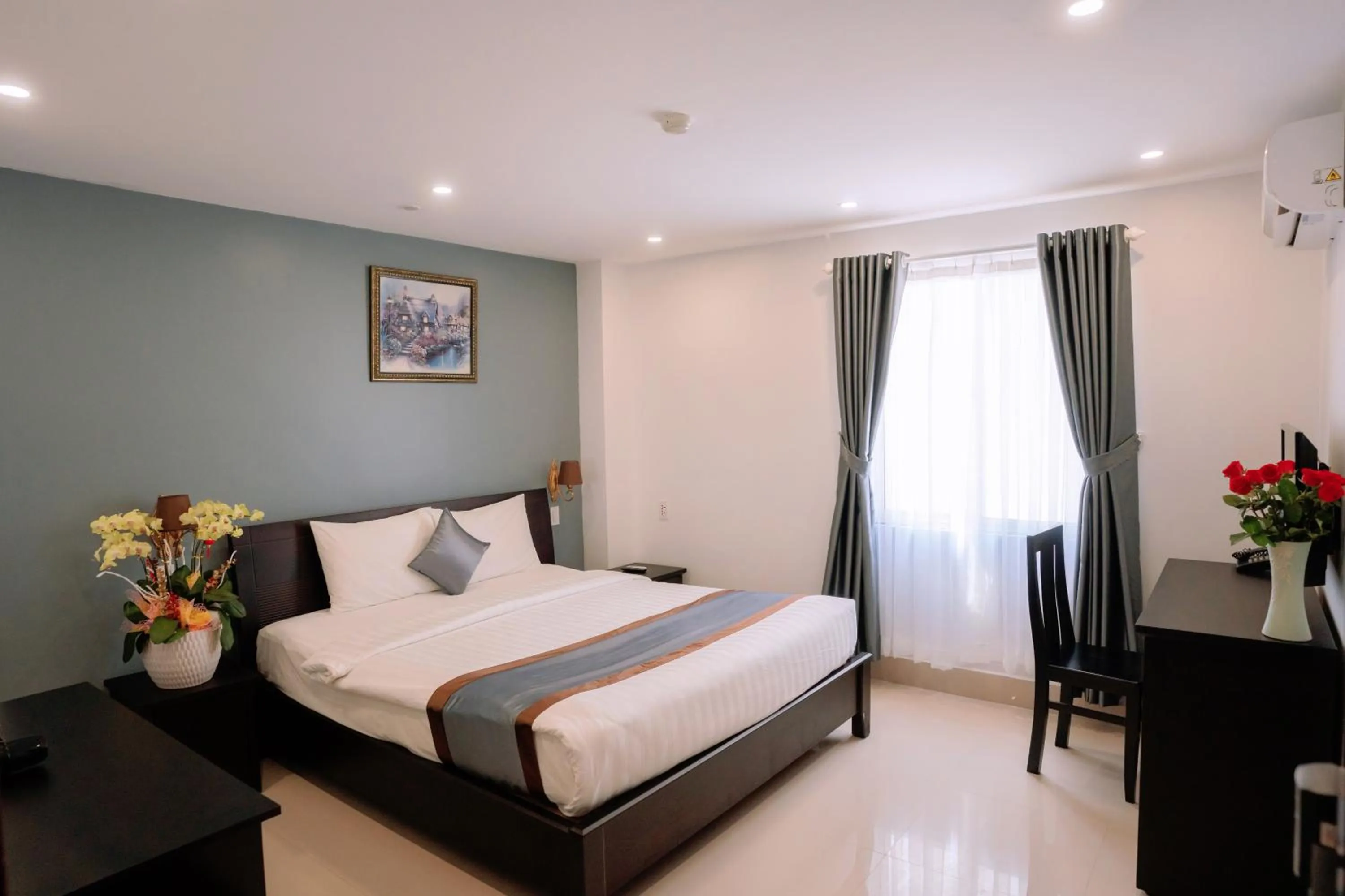 Superior Double or Twin Room with City View in Song Tien Hotel