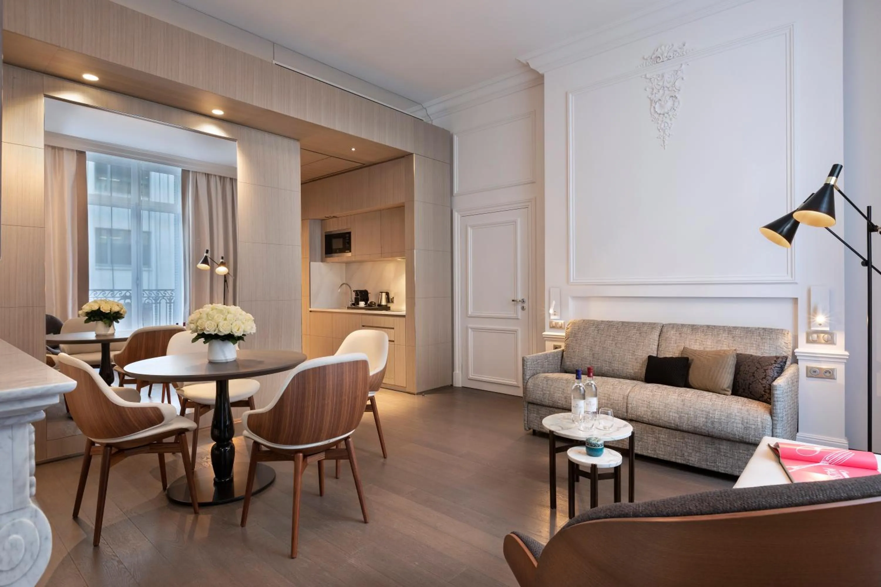 One-Bedroom Apartment in La Clef Champs-Élysées Paris by The Crest Collection