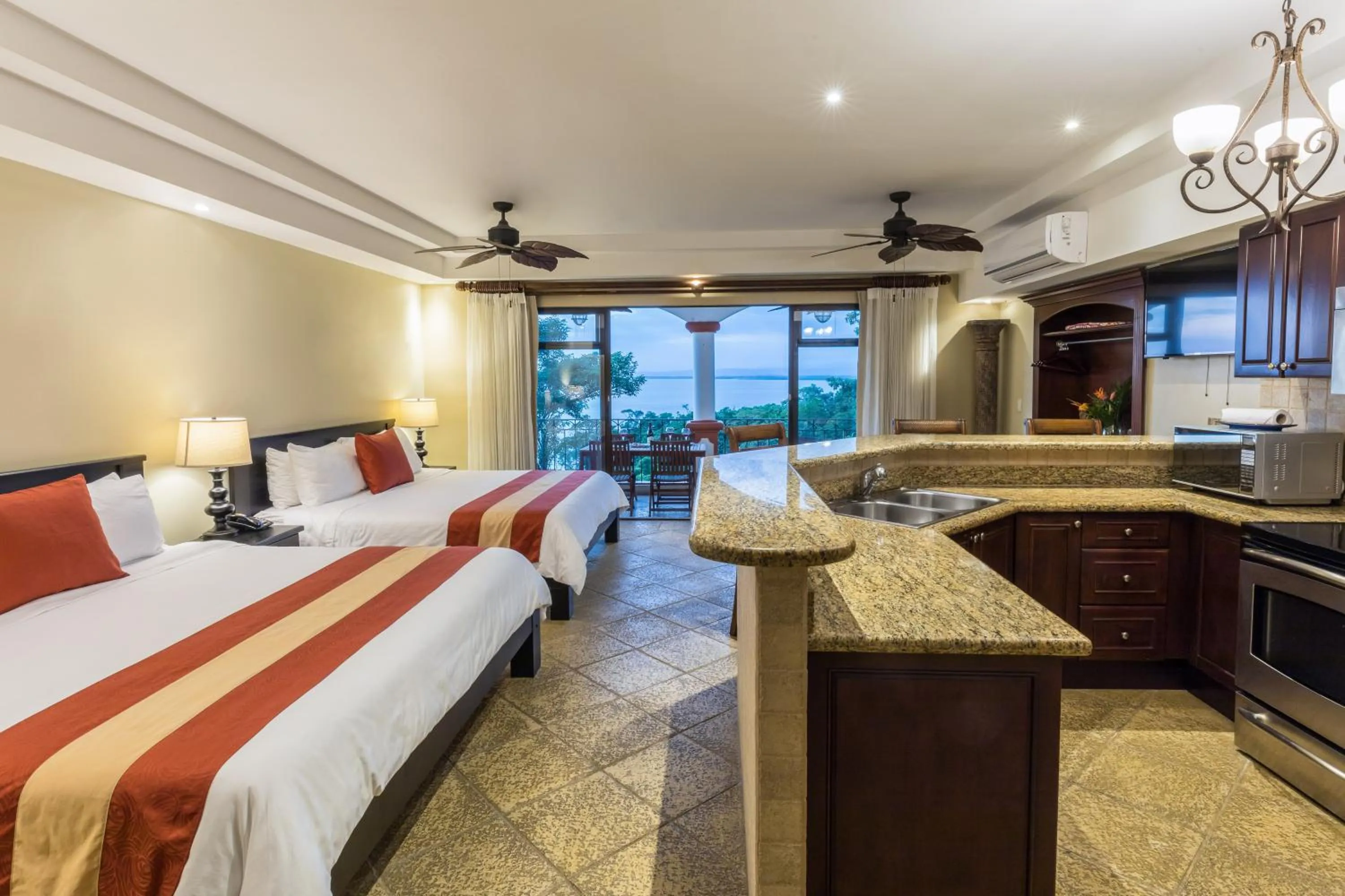 Studio Suite Ocean View in Shana by the Beach Manuel Antonio