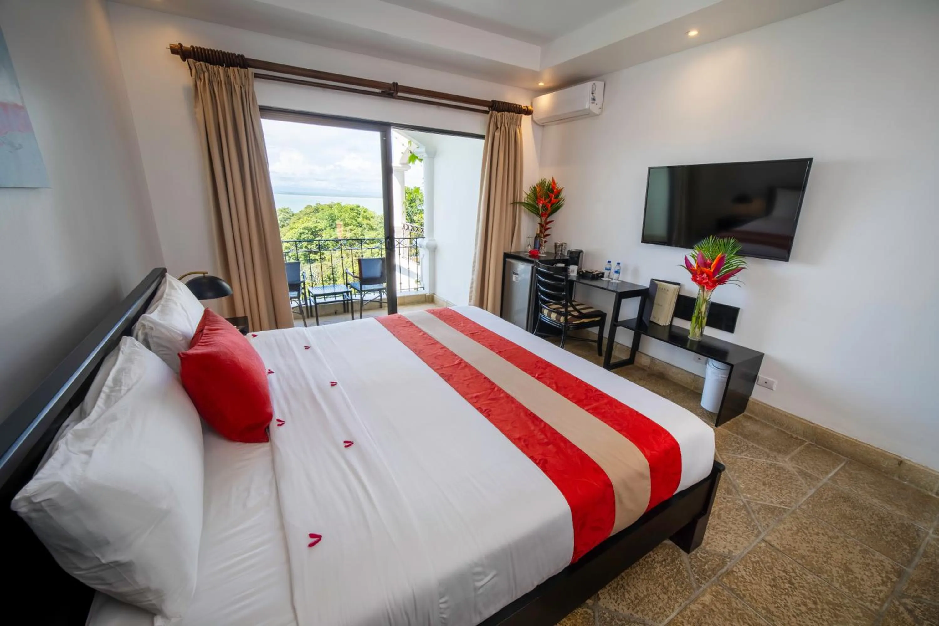 Superior Ocean View in Shana by the Beach Manuel Antonio