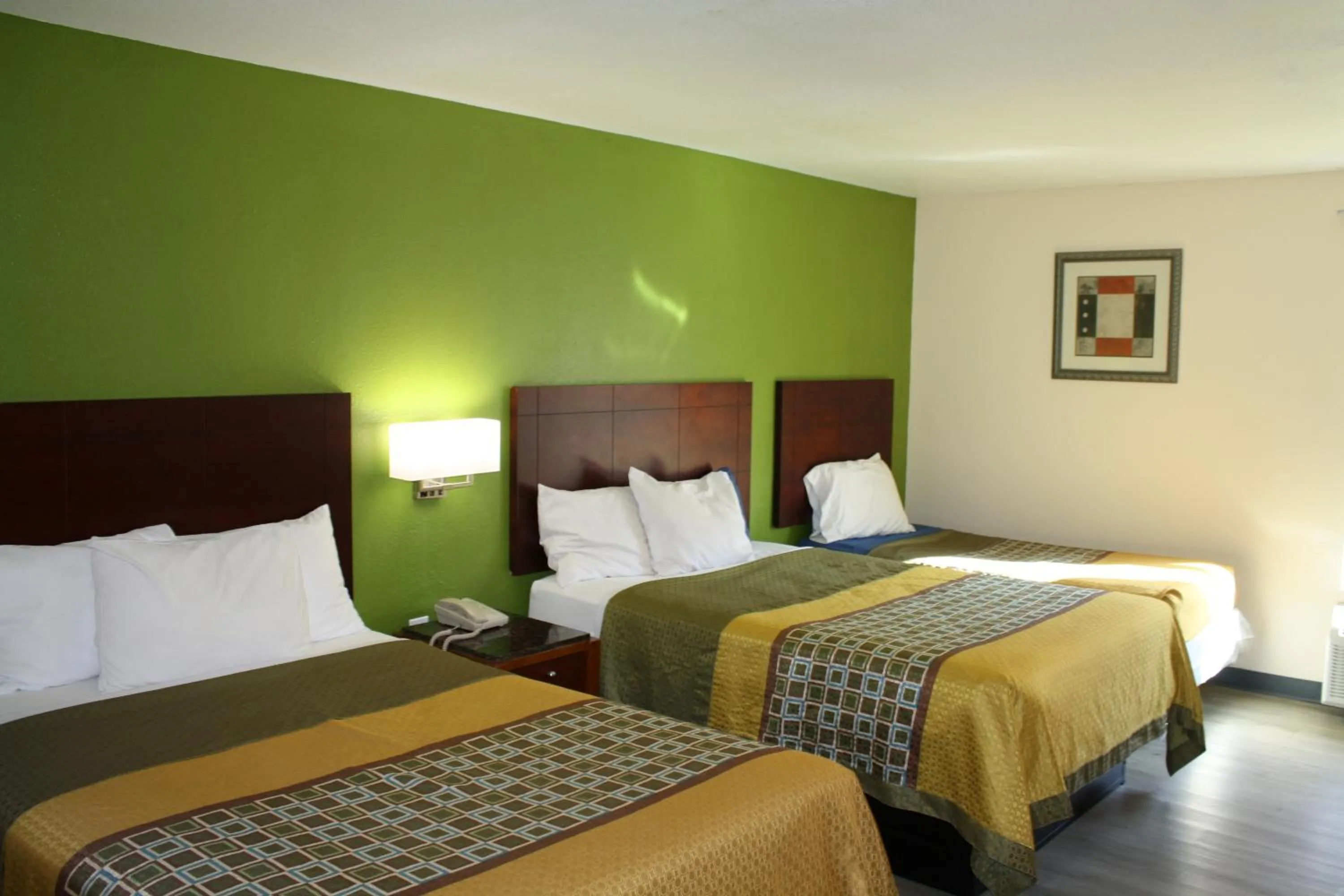 Triple Room in Executive Inn and Suites Wichita Falls