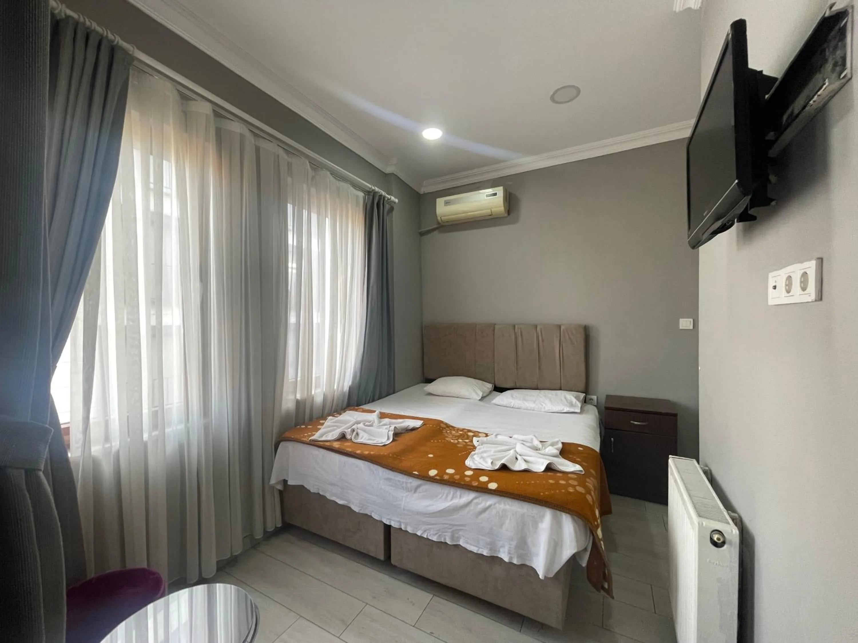 Standard Double or Twin Room in Hotel Yasmin