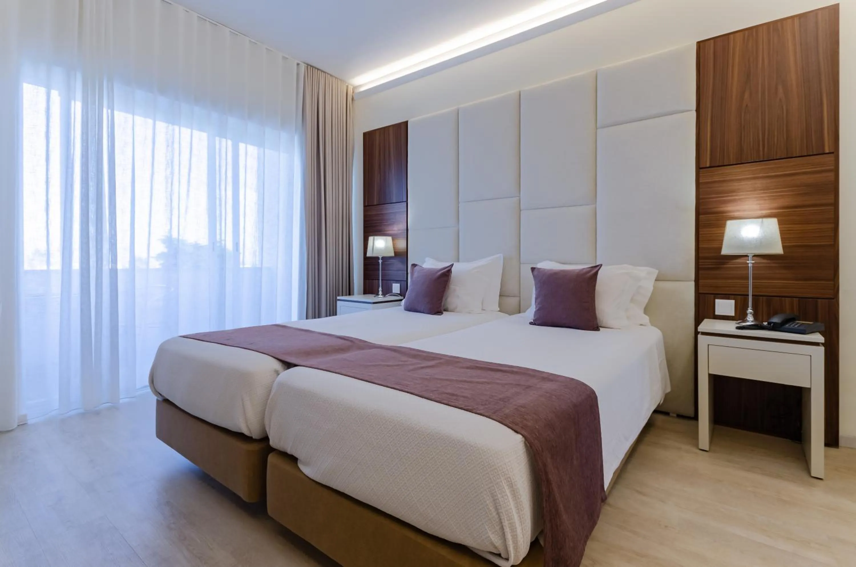 Superior Twin Room with Pool View in Hotel Lido