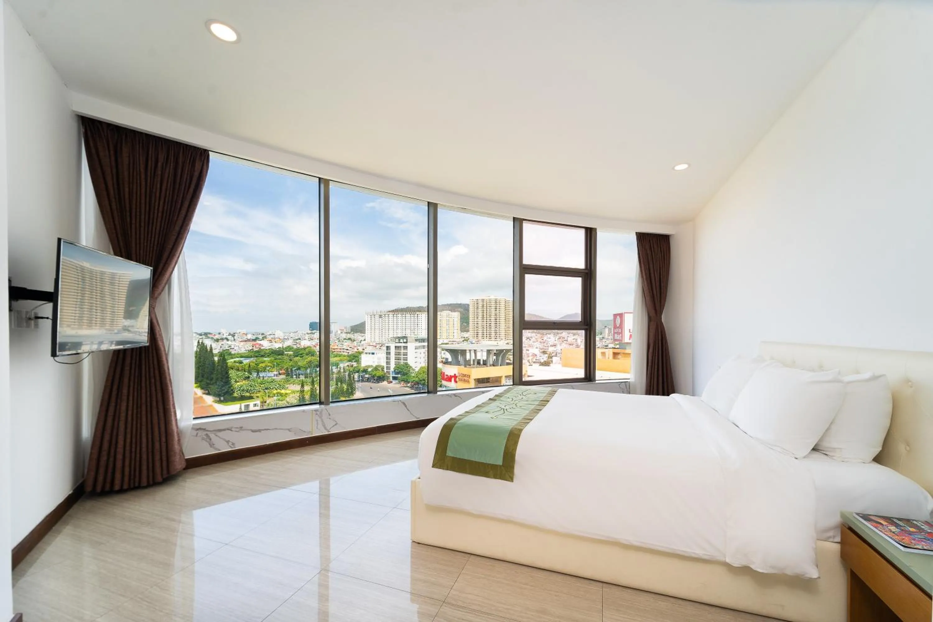 Two-Bedroom Apartment in DIC Star Landmark