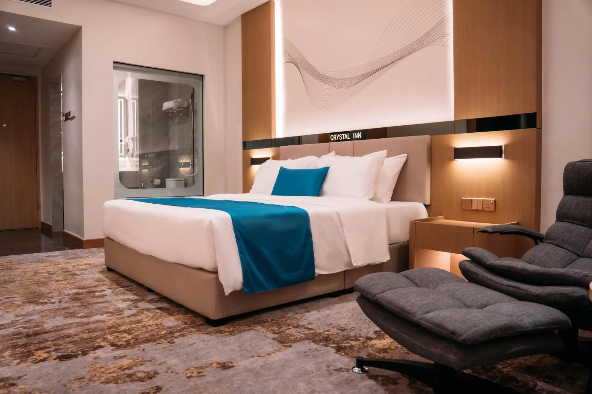 Super Deluxe Double Room in Crystal Inn