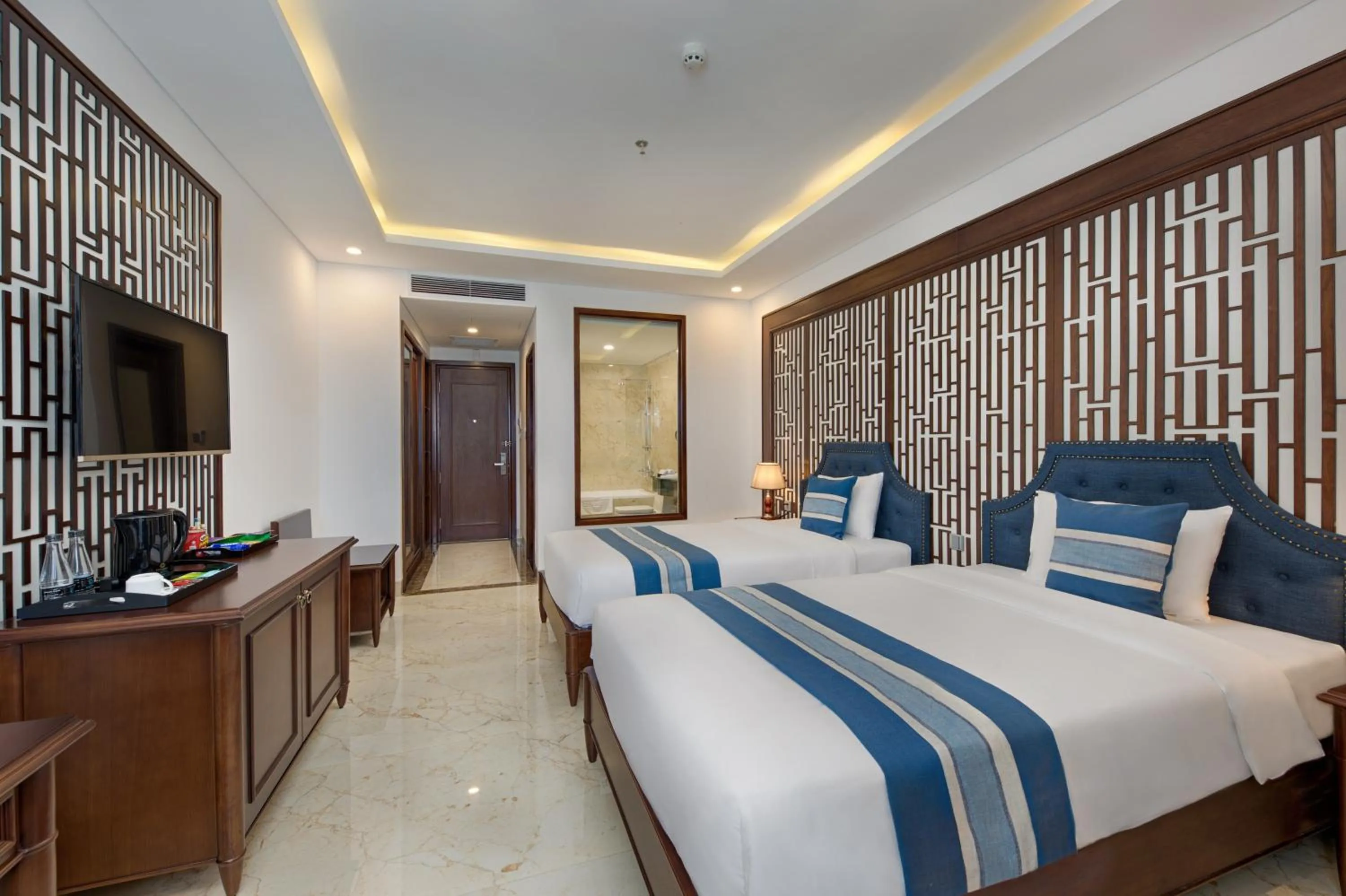 Twin Room with City View in Eden Ocean View Hotel Da Nang