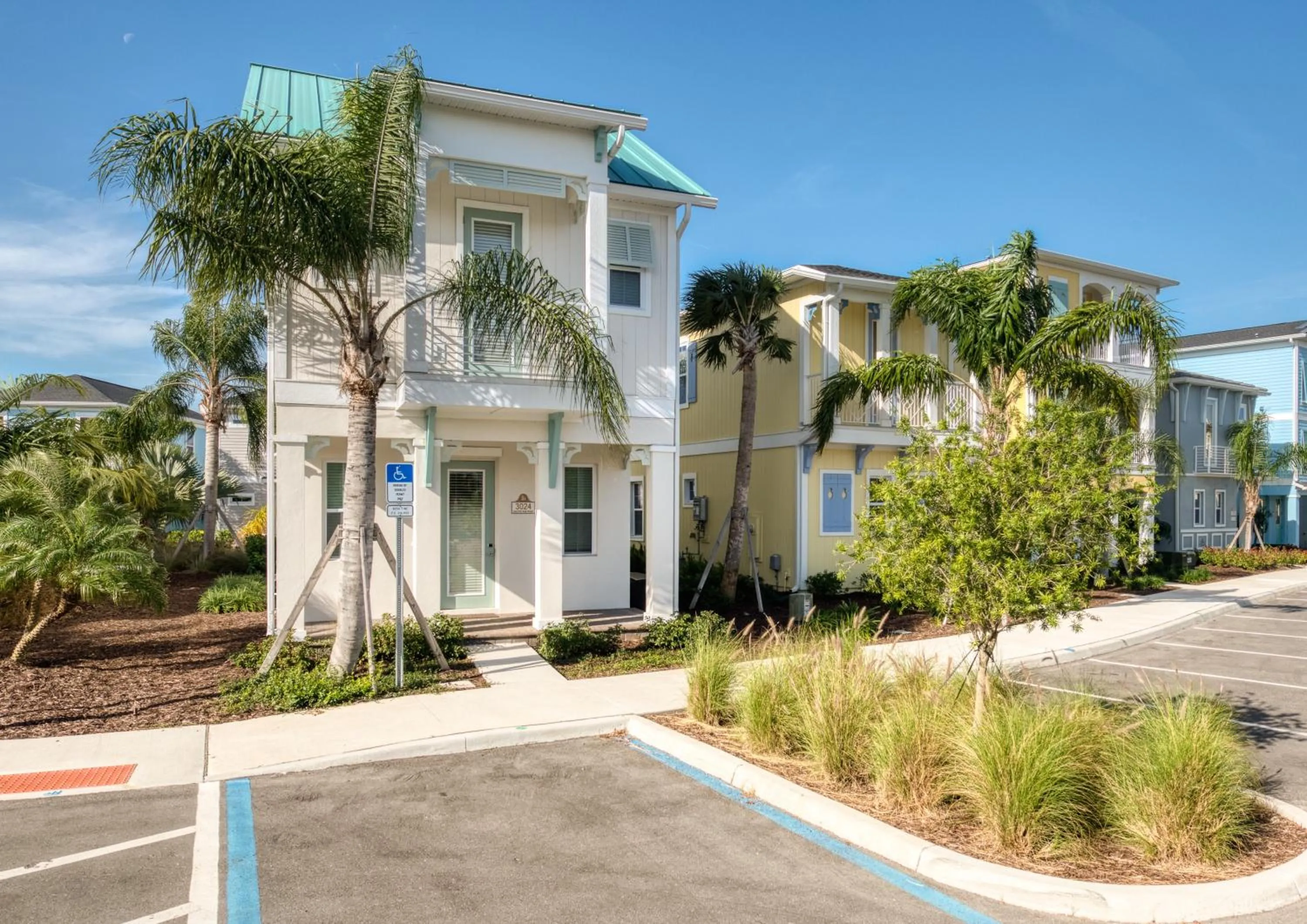 Two Bedroom Premium Cottage in Margaritaville Cottages Orlando by Rentyl with H2O Waterpark