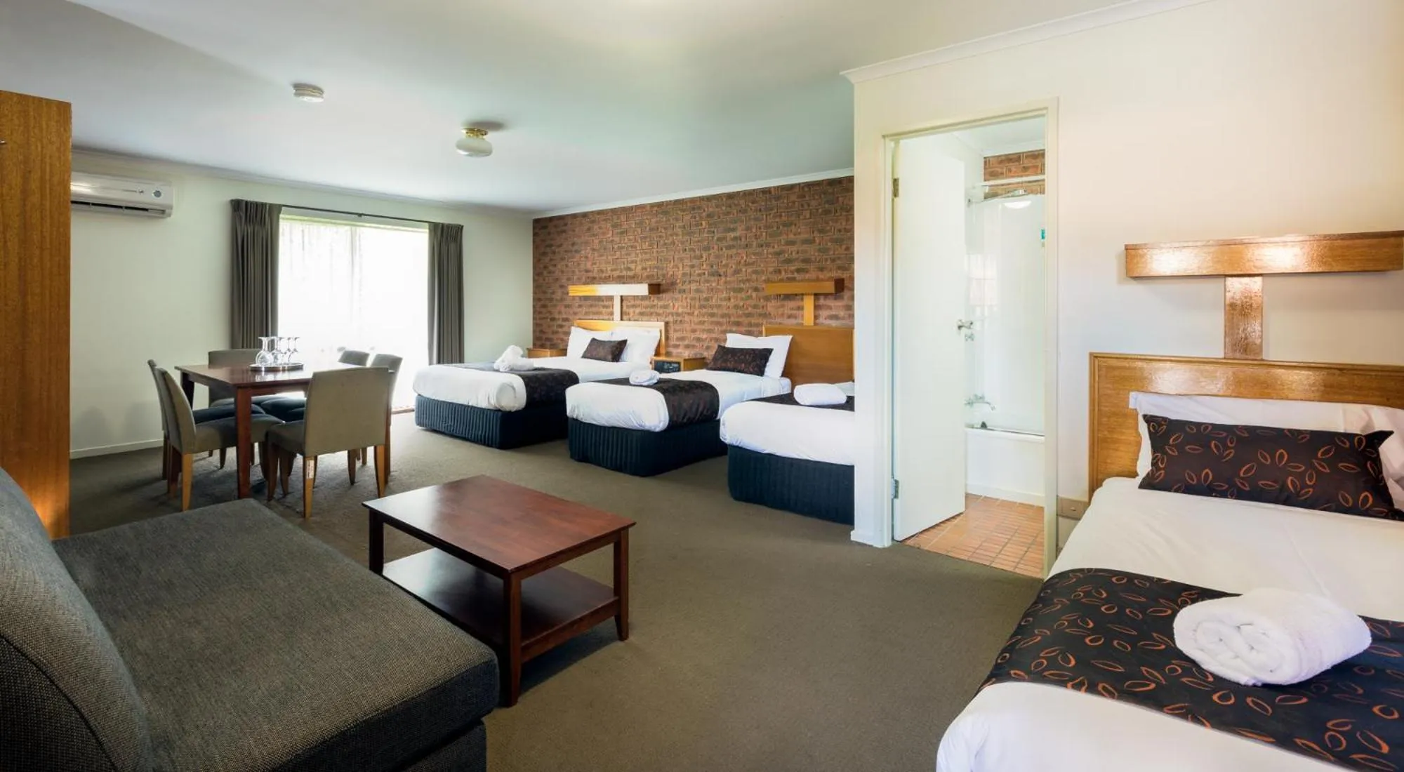 Family Suite (7 Adults)  in Advance Motel