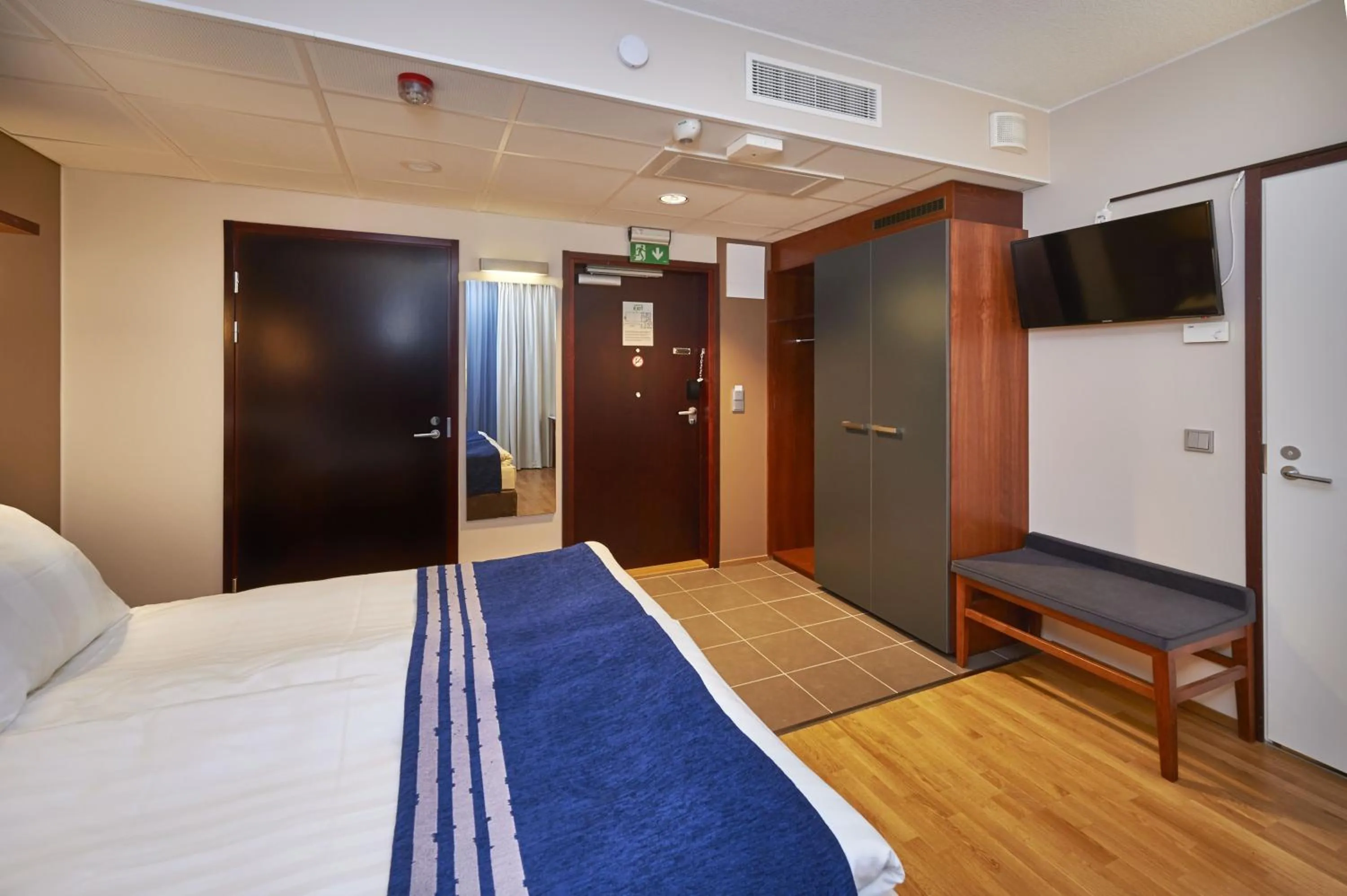 Standard Queen Room - Disability Access in Holiday Inn Tampere - Central Station by IHG