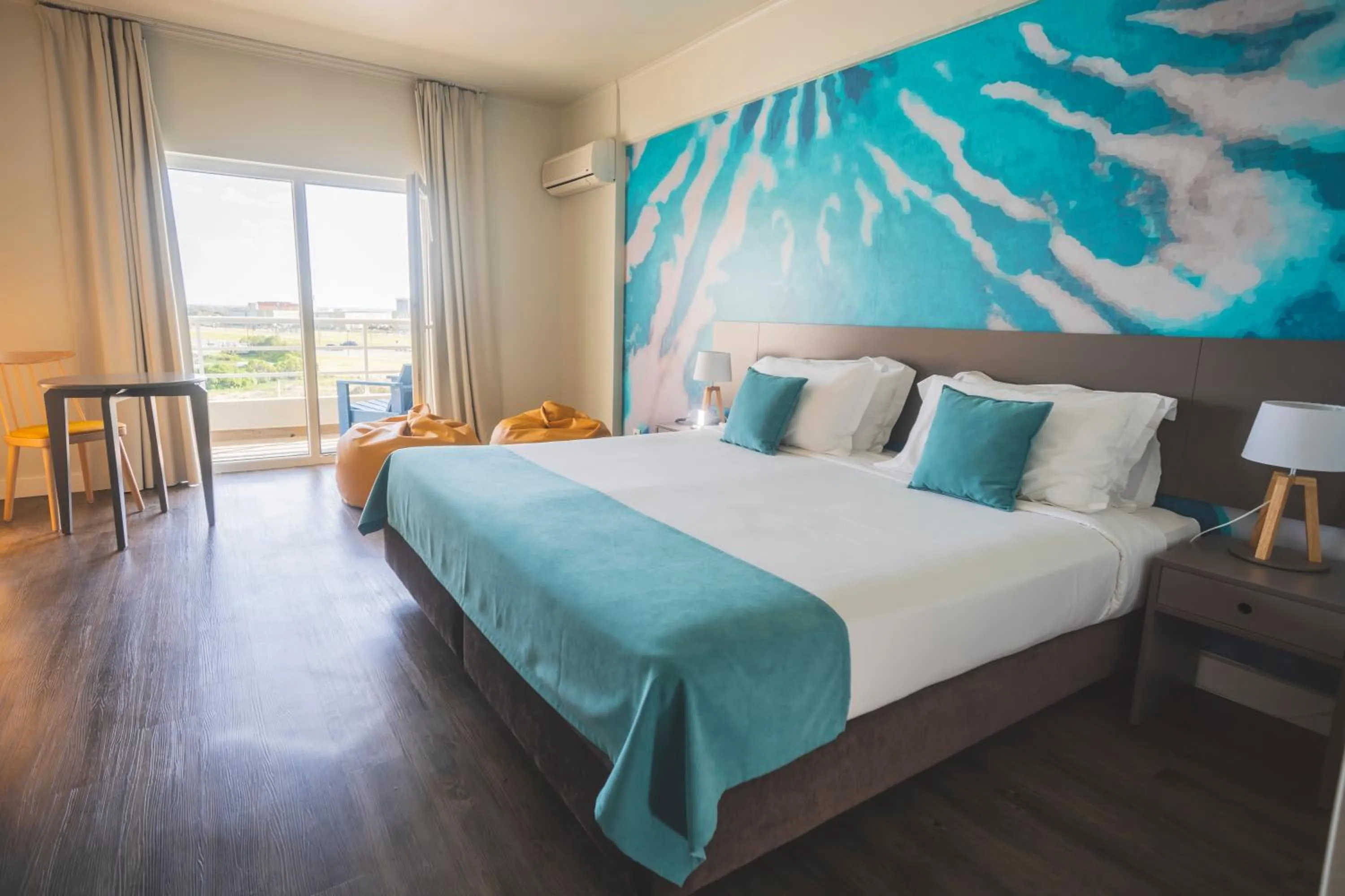 Triple Room with Pool View in Star inn Peniche
