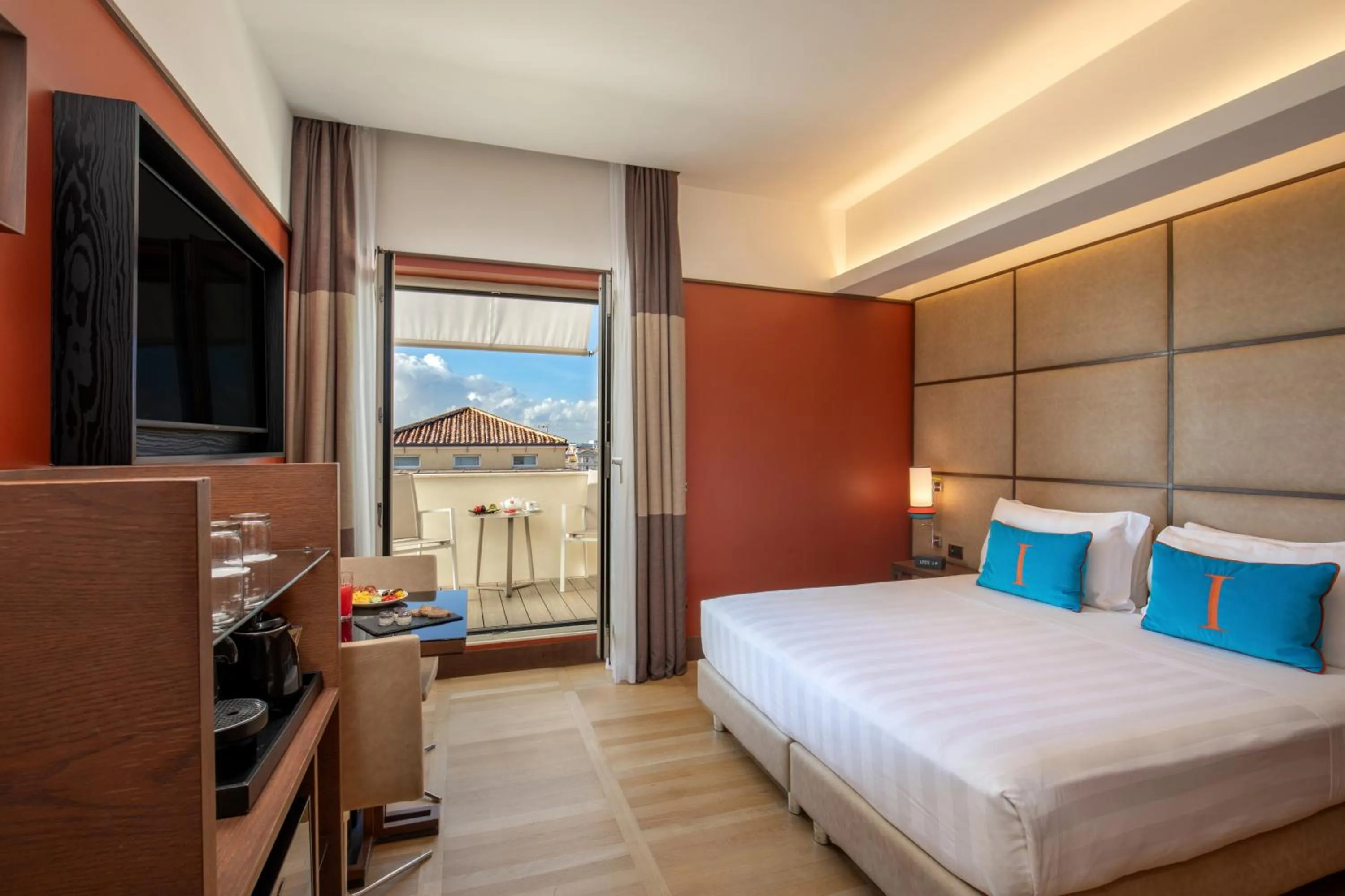 Superior Double or Twin Room with Balcony in The Independent Hotel