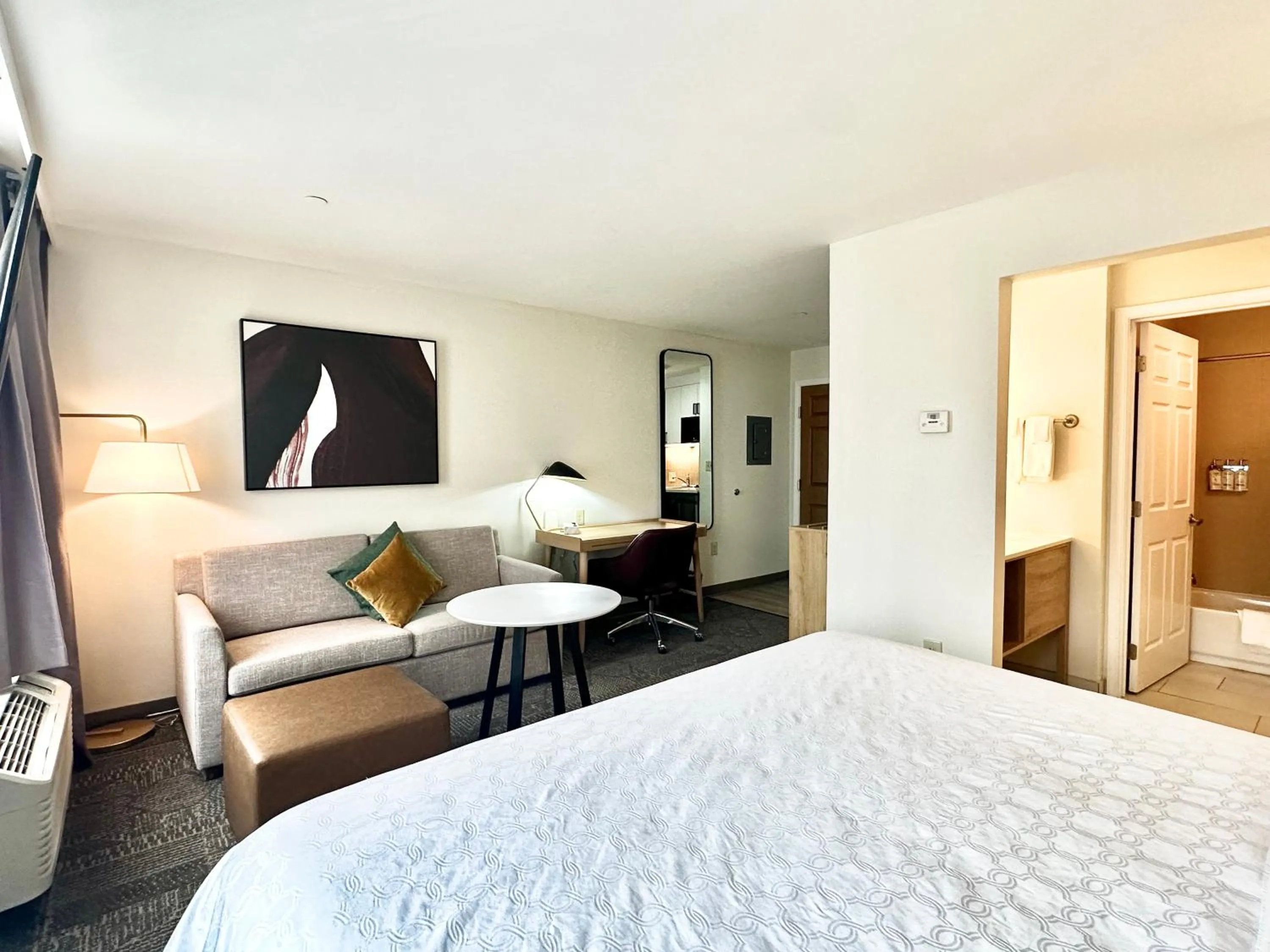 King Studio Suite in Staybridge Suites East Stroudsburg - Poconos by IHG