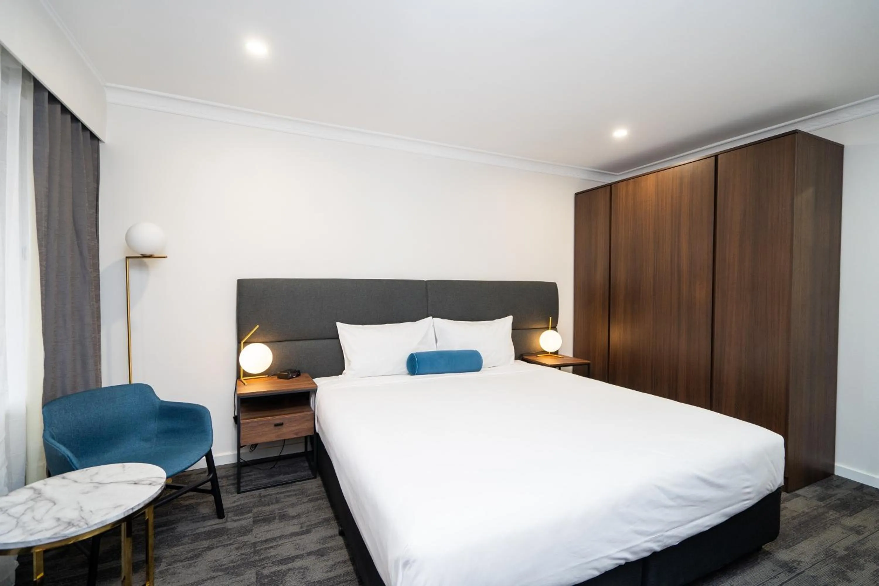 King Room - Disability Access in Littomore Suites Bathurst