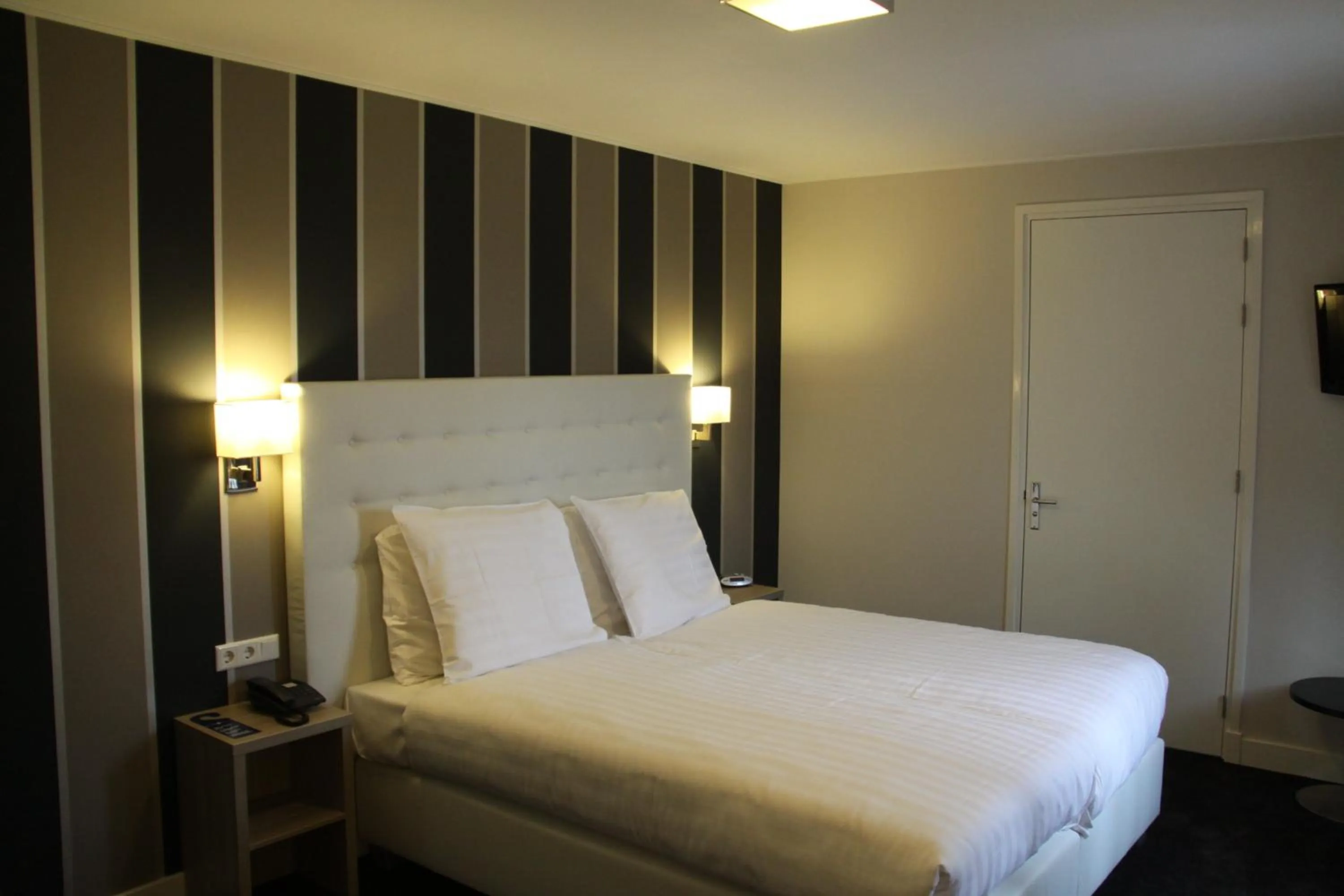 Comfort Double Room with Balcony in Fletcher Hotel-Restaurant Duinzicht