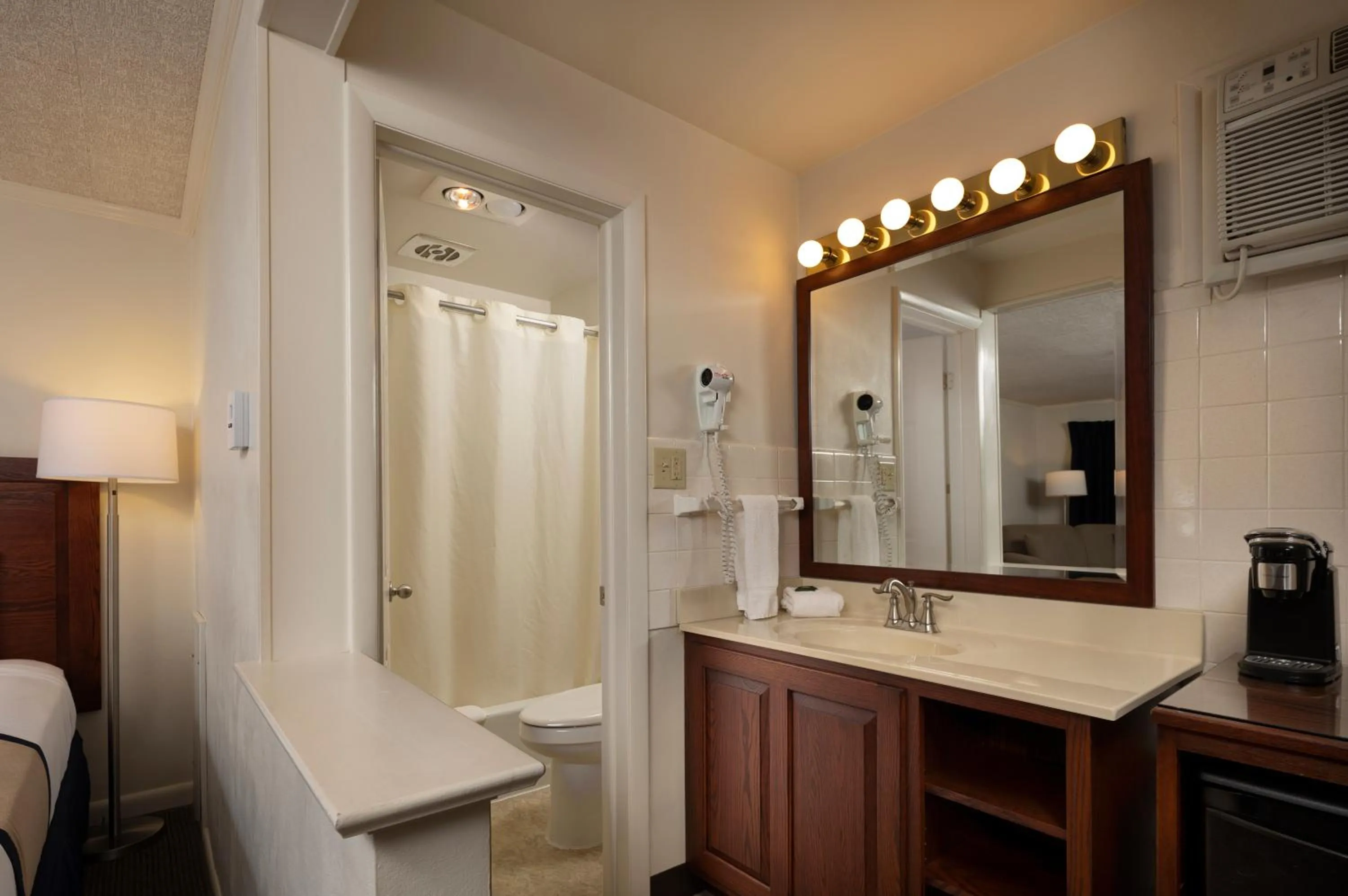 Standard  Room in Travelers Rest Motel