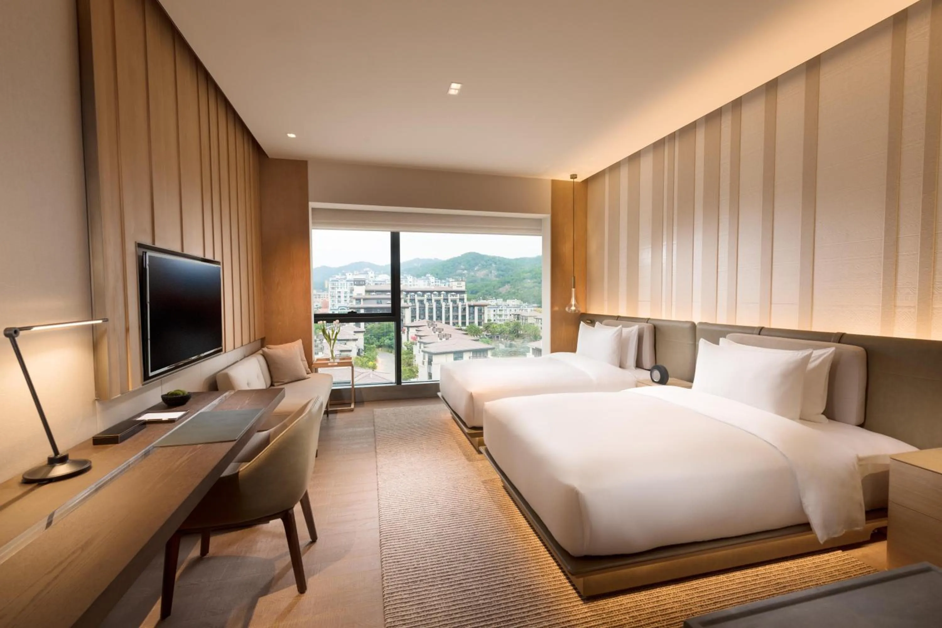 Deluxe Twin Room with Mountain View in Joyze Hotel Xiamen, Curio Collection By Hilton