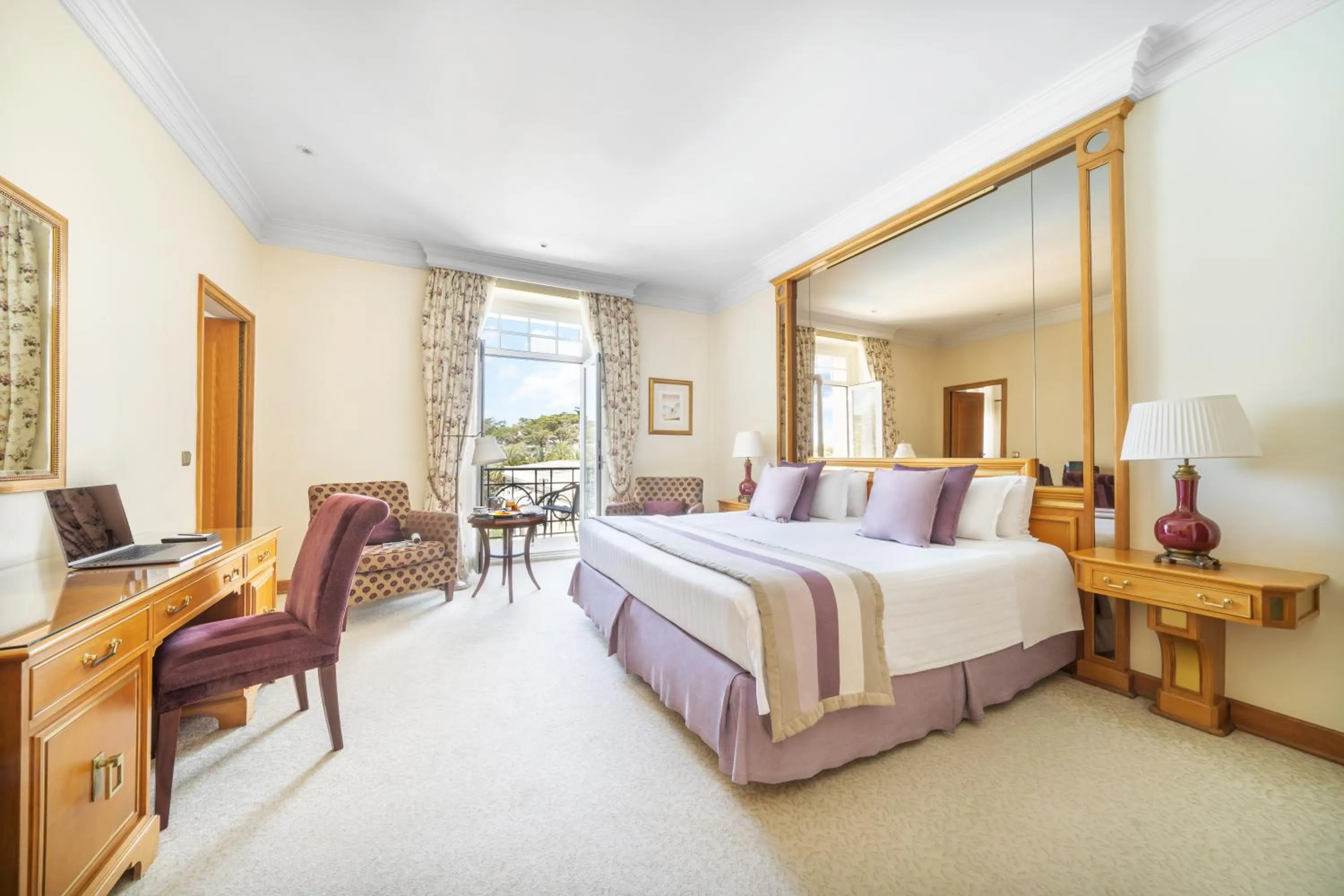 Superior Double or Twin Room with Pool View in Palácio Estoril Hotel, Golf & Wellness