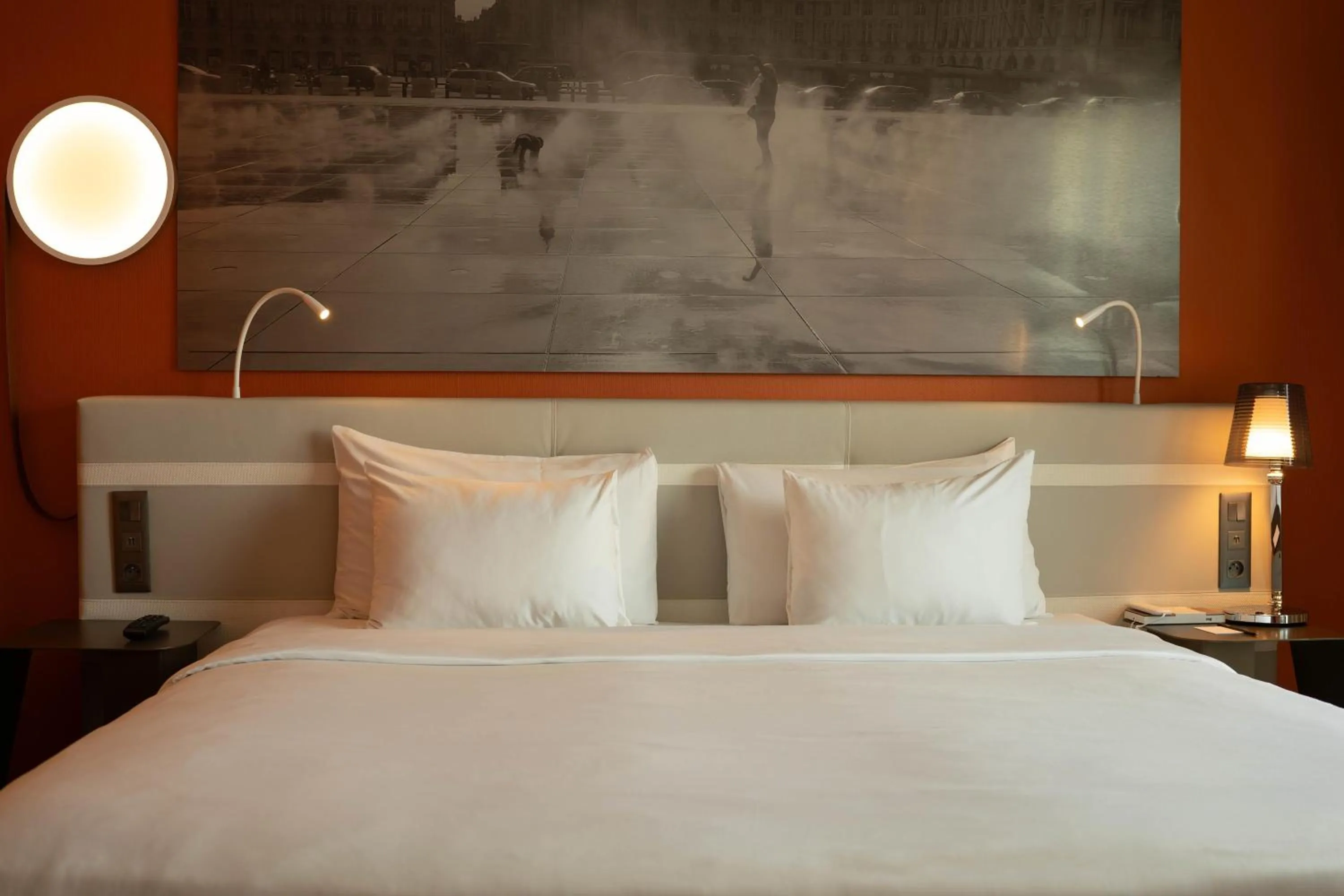 Corner Room with View in Radisson Blu Hotel Bordeaux