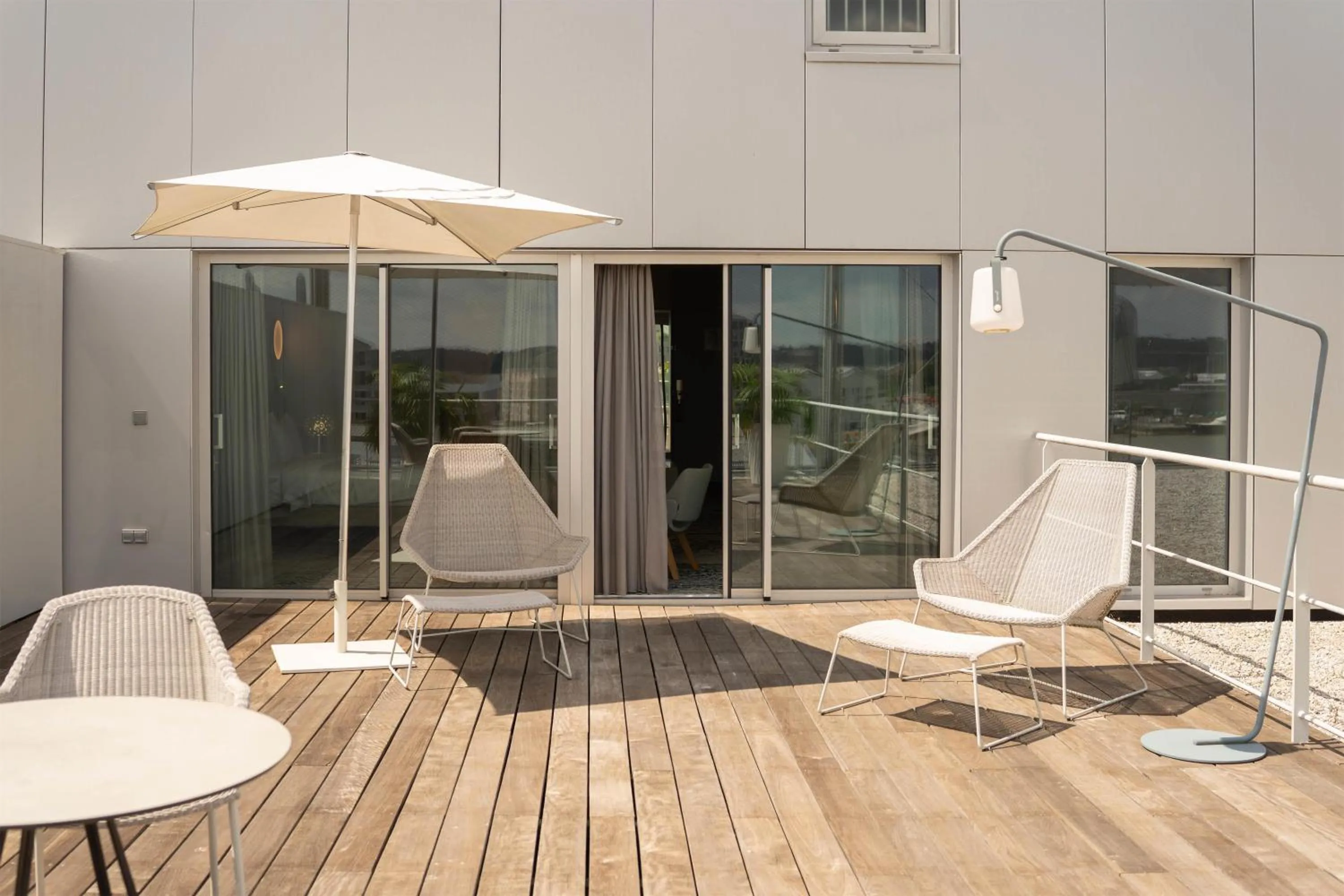 One-Bedroom Suite with View in Radisson Blu Hotel Bordeaux