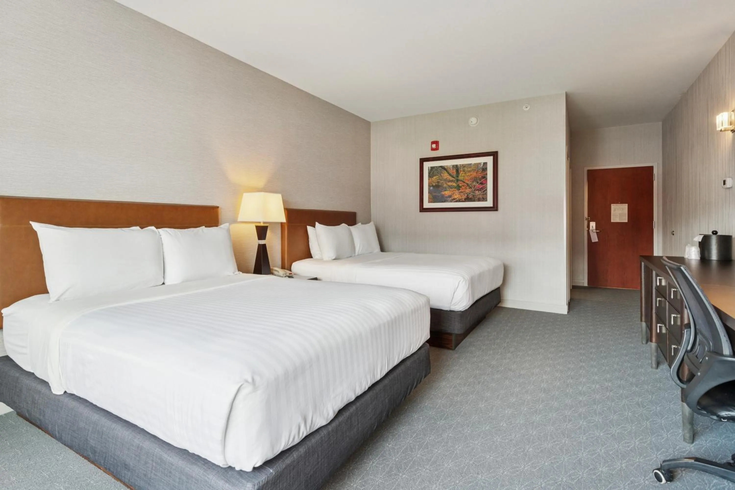 Deluxe Queen Room with Two Queen Beds in The Hotel Warner