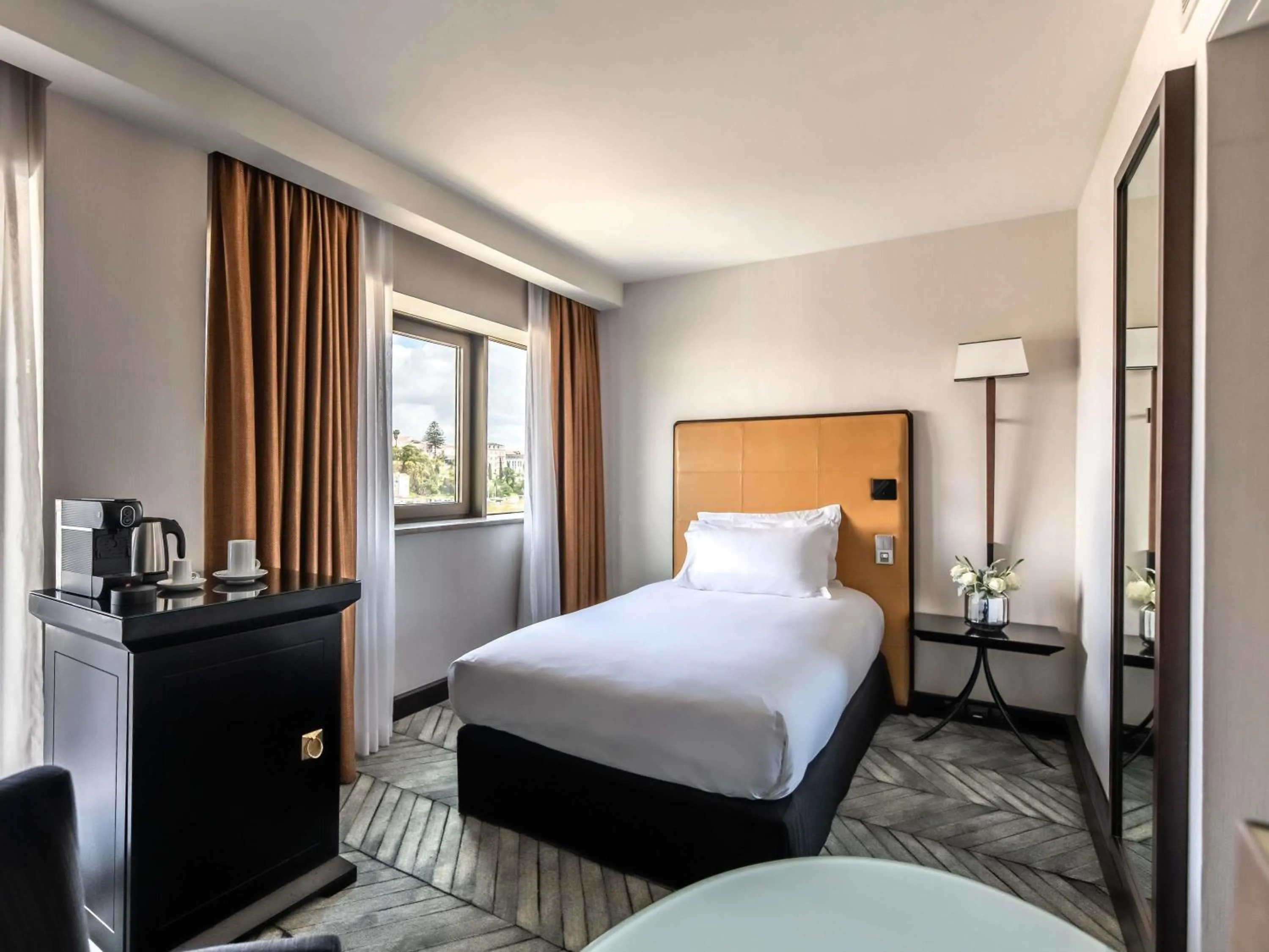 Classic Room with Single Bed - single occupancy in Sofitel Lisbon Liberdade