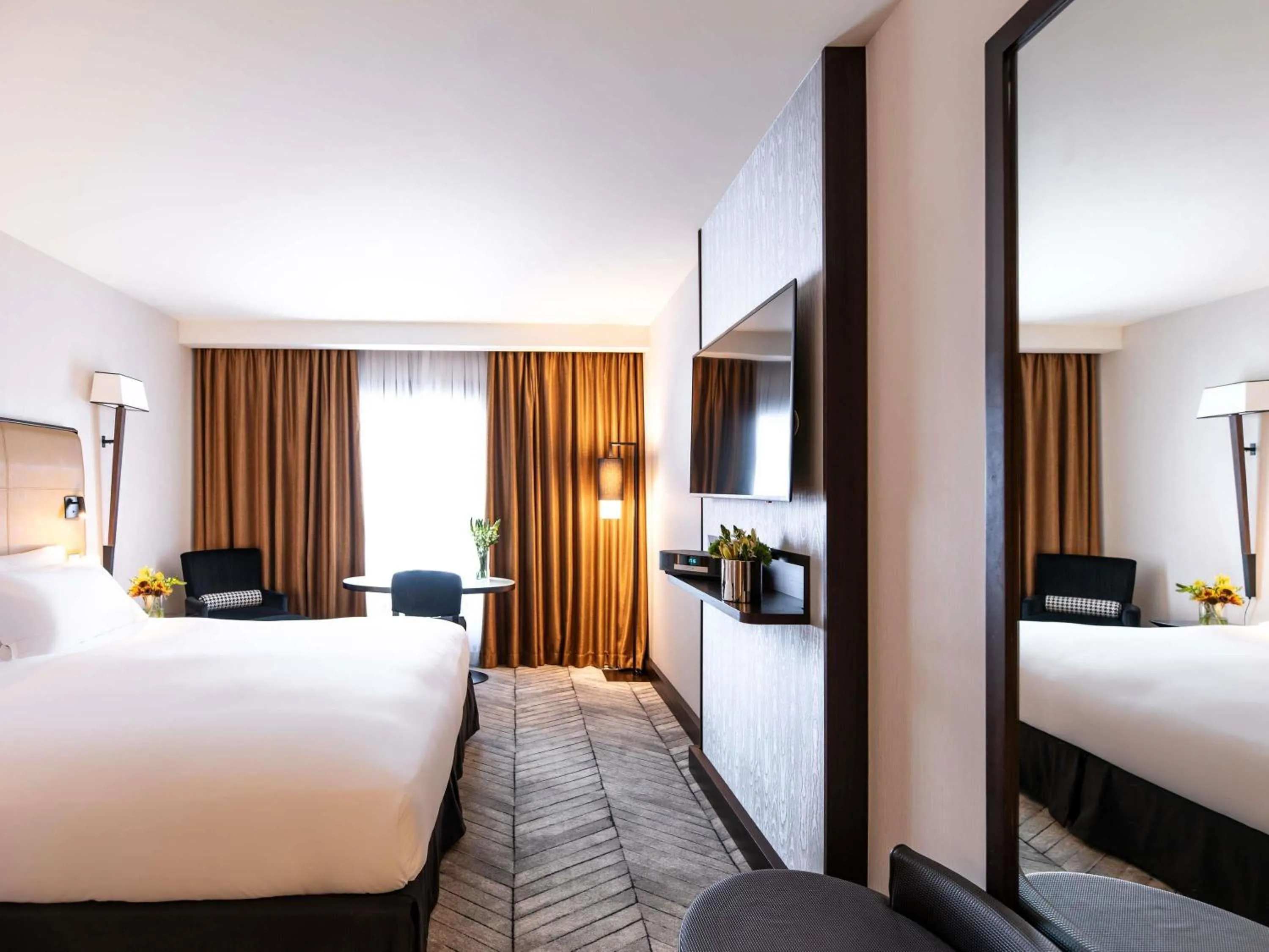 Superior Double Room with King-size Bed in Sofitel Lisbon Liberdade